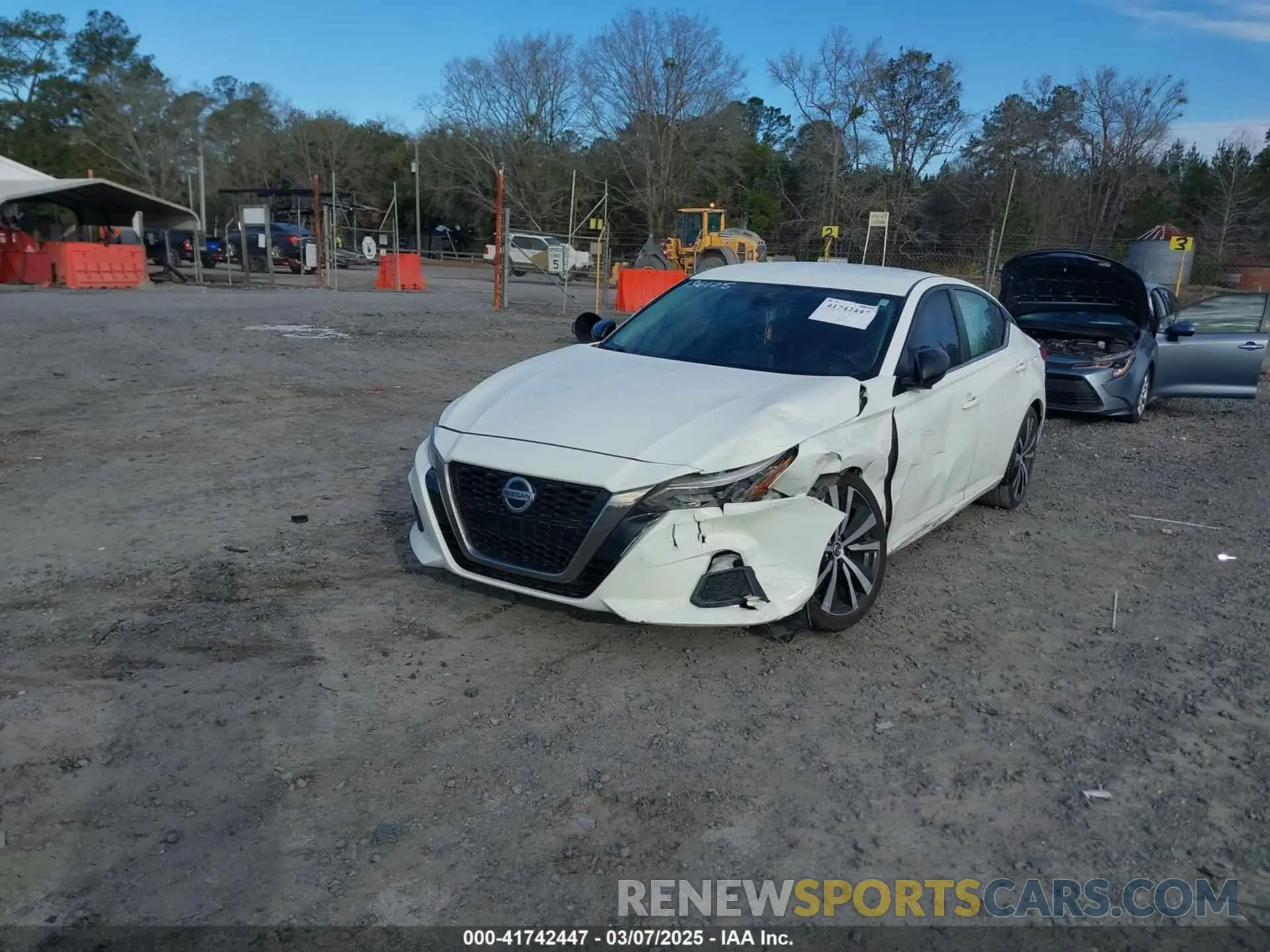 2 Photograph of a damaged car 1N4BL4CV3LC136128 NISSAN ALTIMA 2020