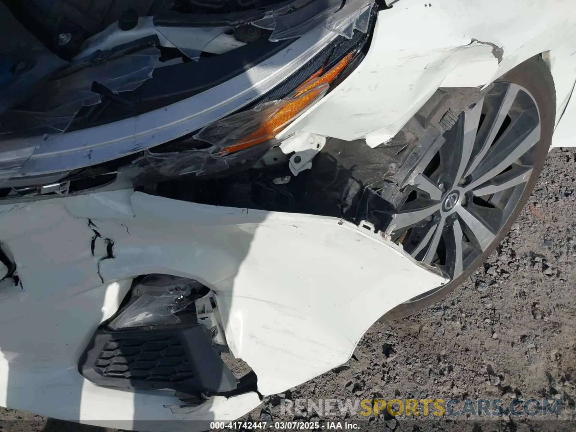 6 Photograph of a damaged car 1N4BL4CV3LC136128 NISSAN ALTIMA 2020