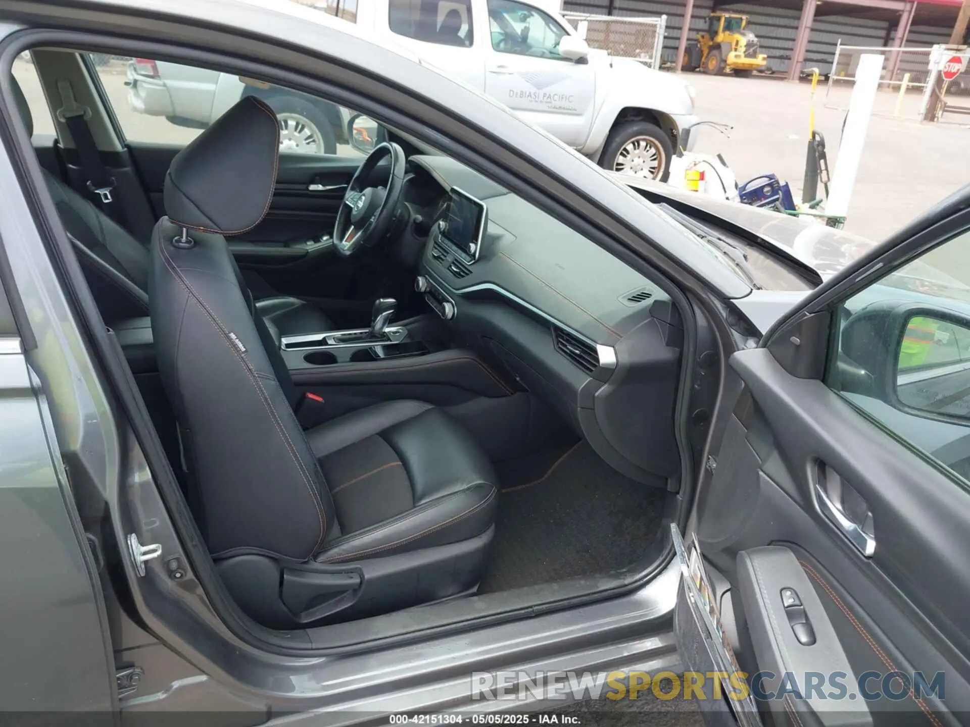 5 Photograph of a damaged car 1N4BL4CV3LC188438 NISSAN ALTIMA 2020