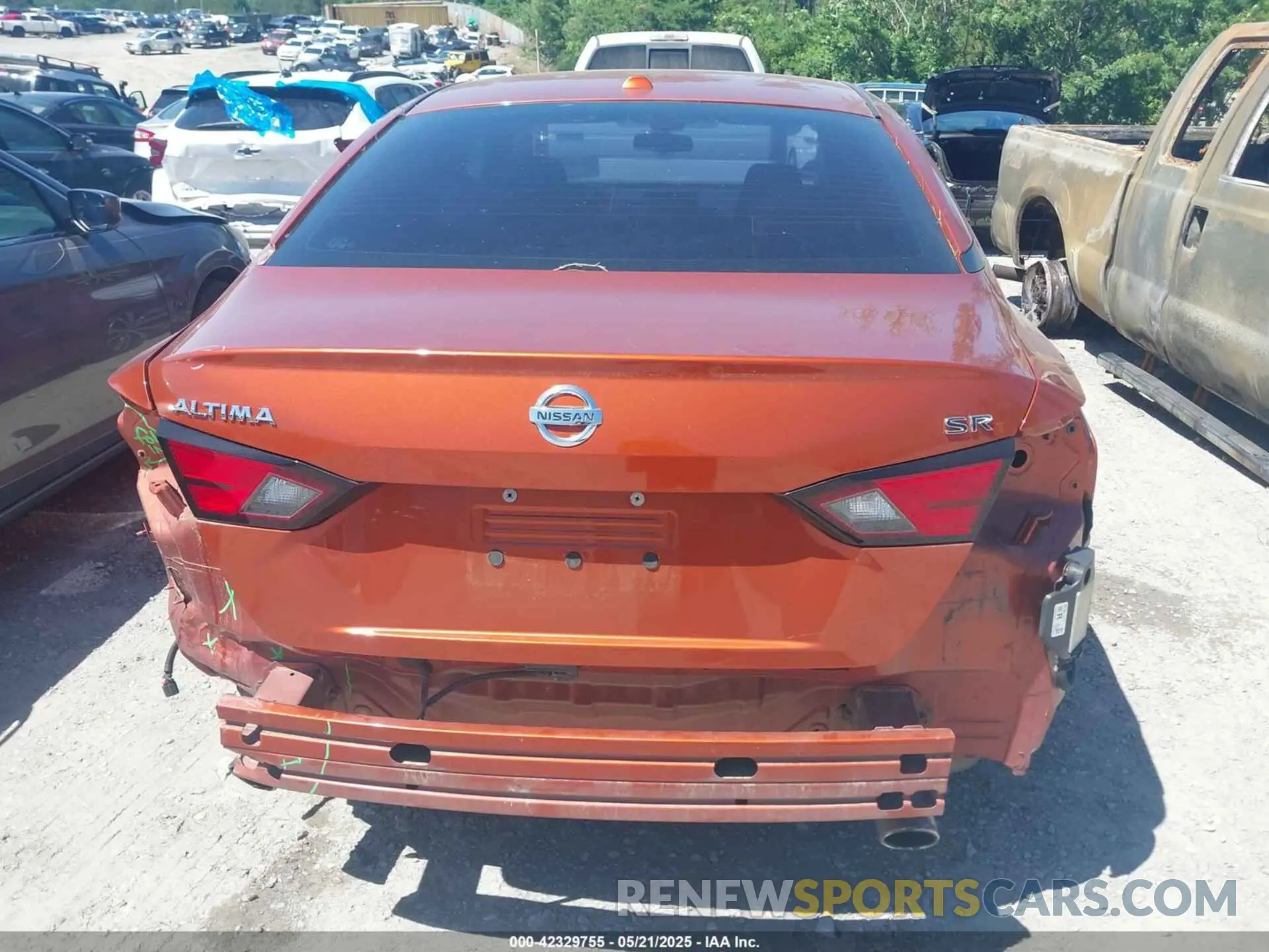 16 Photograph of a damaged car 1N4BL4CV5LC123106 NISSAN ALTIMA 2020