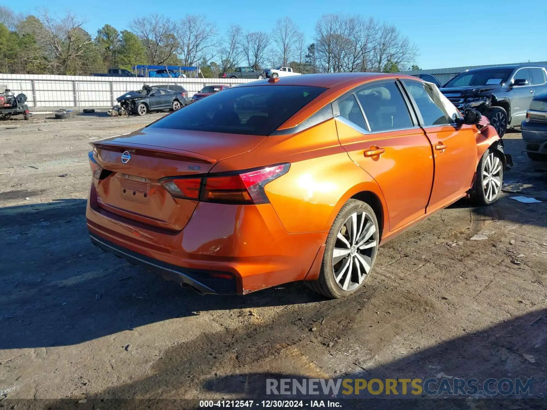 4 Photograph of a damaged car 1N4BL4CV5LC126197 NISSAN ALTIMA 2020