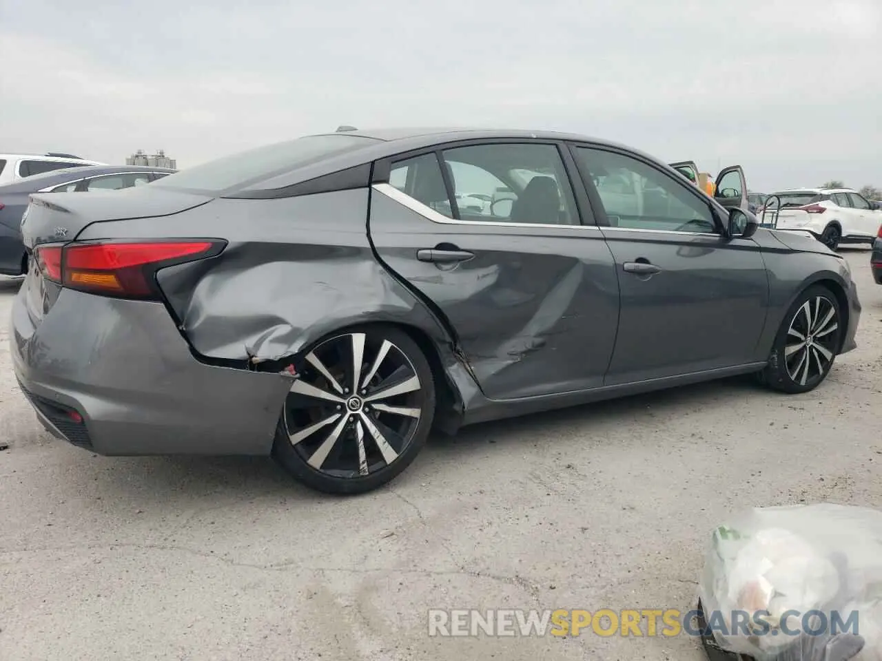 3 Photograph of a damaged car 1N4BL4CV5LC129231 NISSAN ALTIMA 2020
