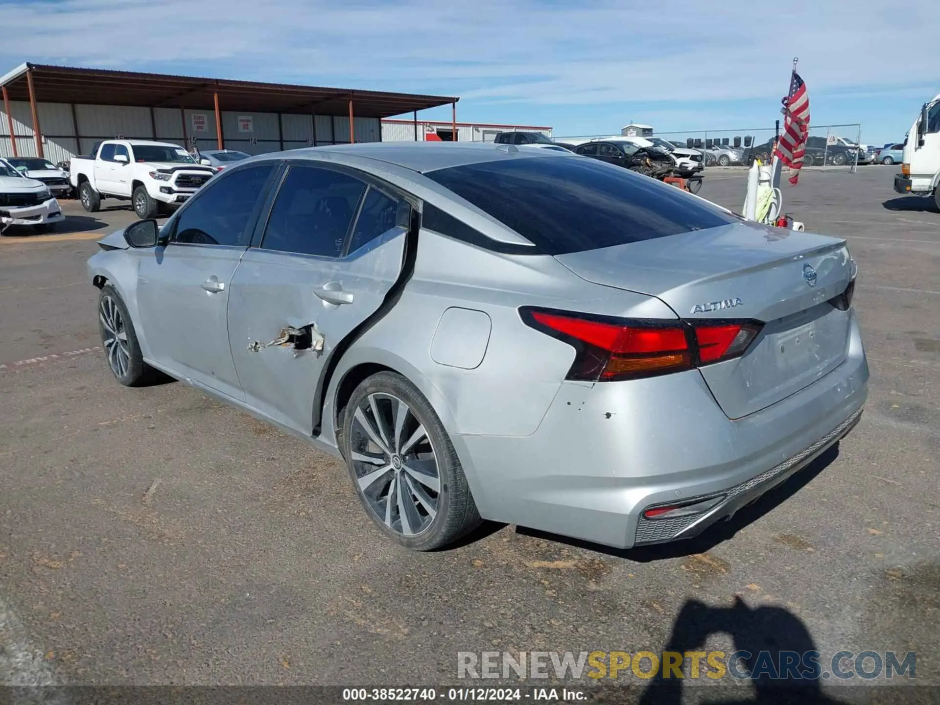 3 Photograph of a damaged car 1N4BL4CV5LC185427 NISSAN ALTIMA 2020