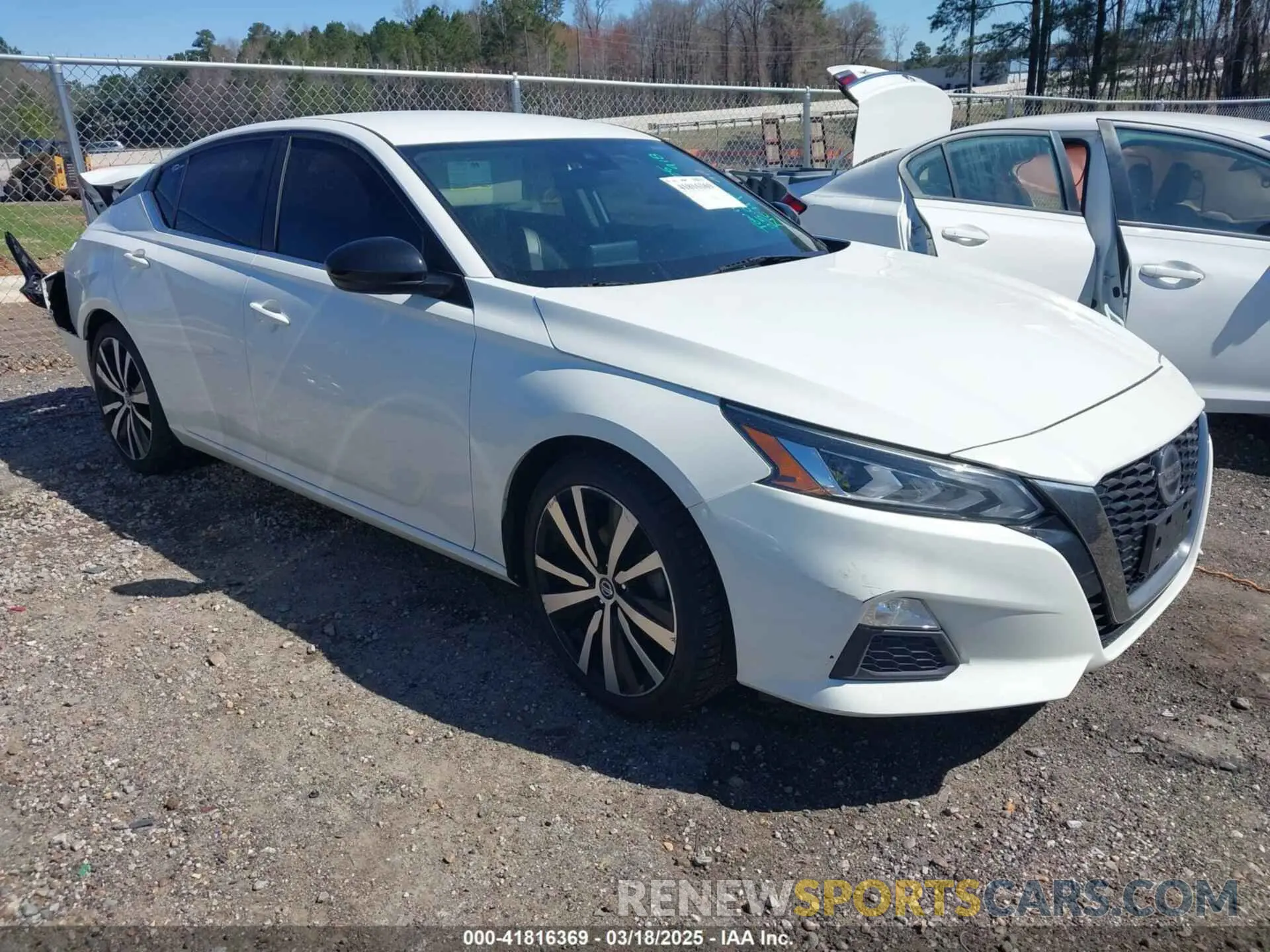 1 Photograph of a damaged car 1N4BL4CV5LC194371 NISSAN ALTIMA 2020