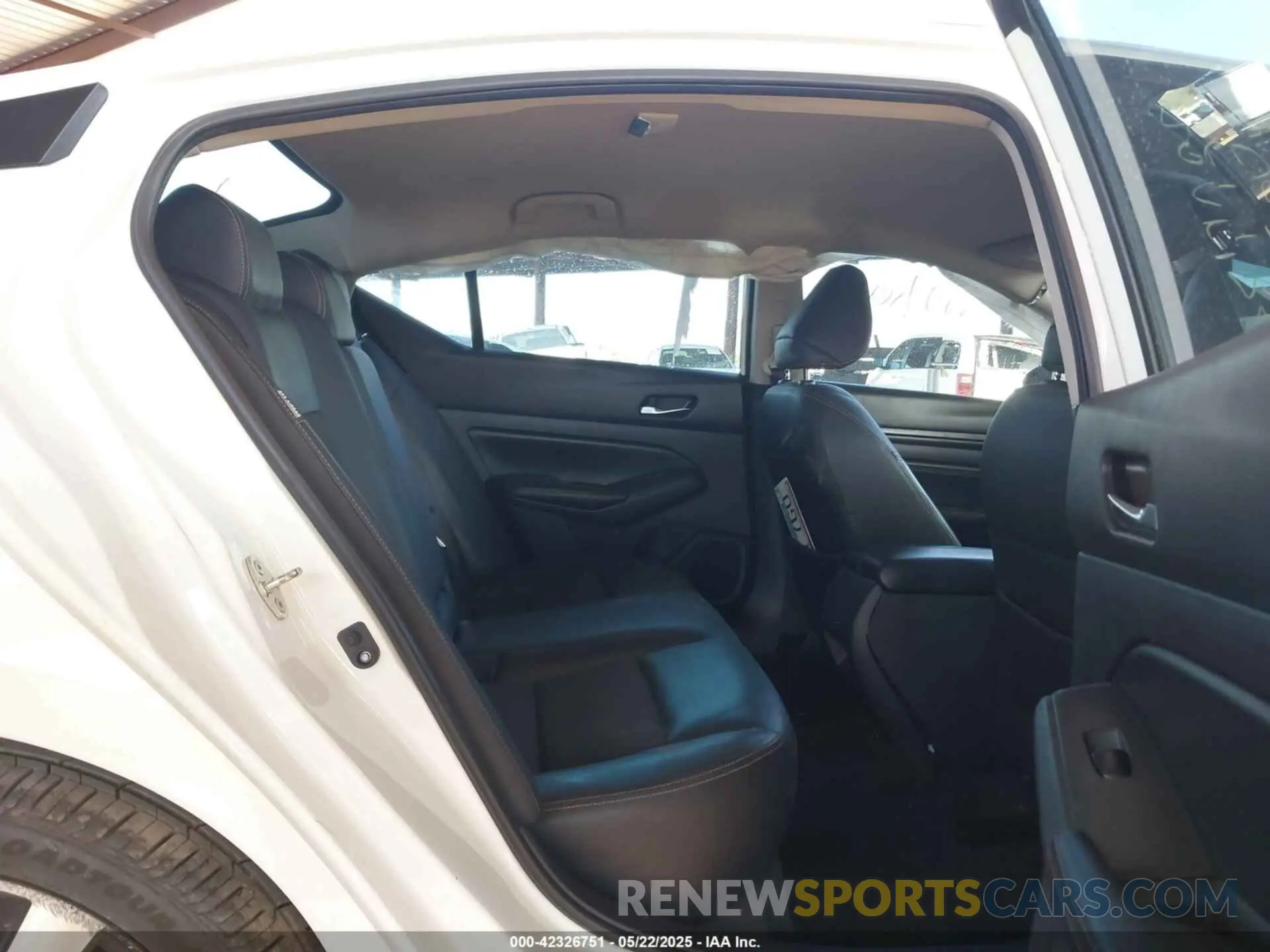 8 Photograph of a damaged car 1N4BL4CV5LC202100 NISSAN ALTIMA 2020