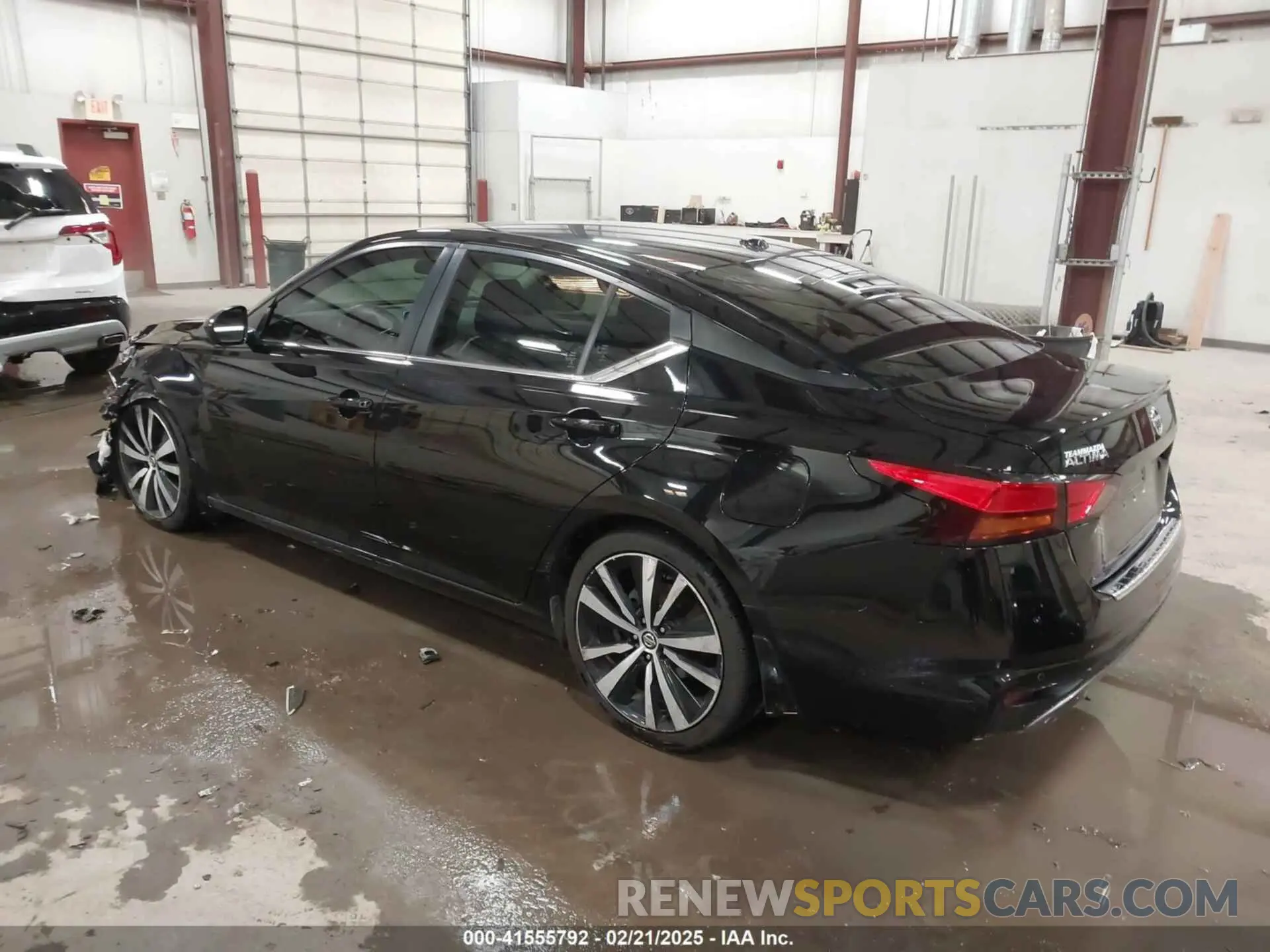 3 Photograph of a damaged car 1N4BL4CV5LC226199 NISSAN ALTIMA 2020