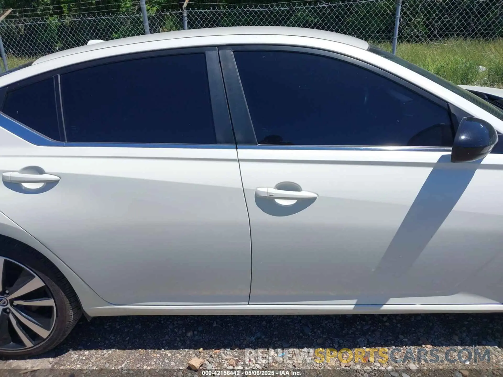 14 Photograph of a damaged car 1N4BL4CV5LC256447 NISSAN ALTIMA 2020