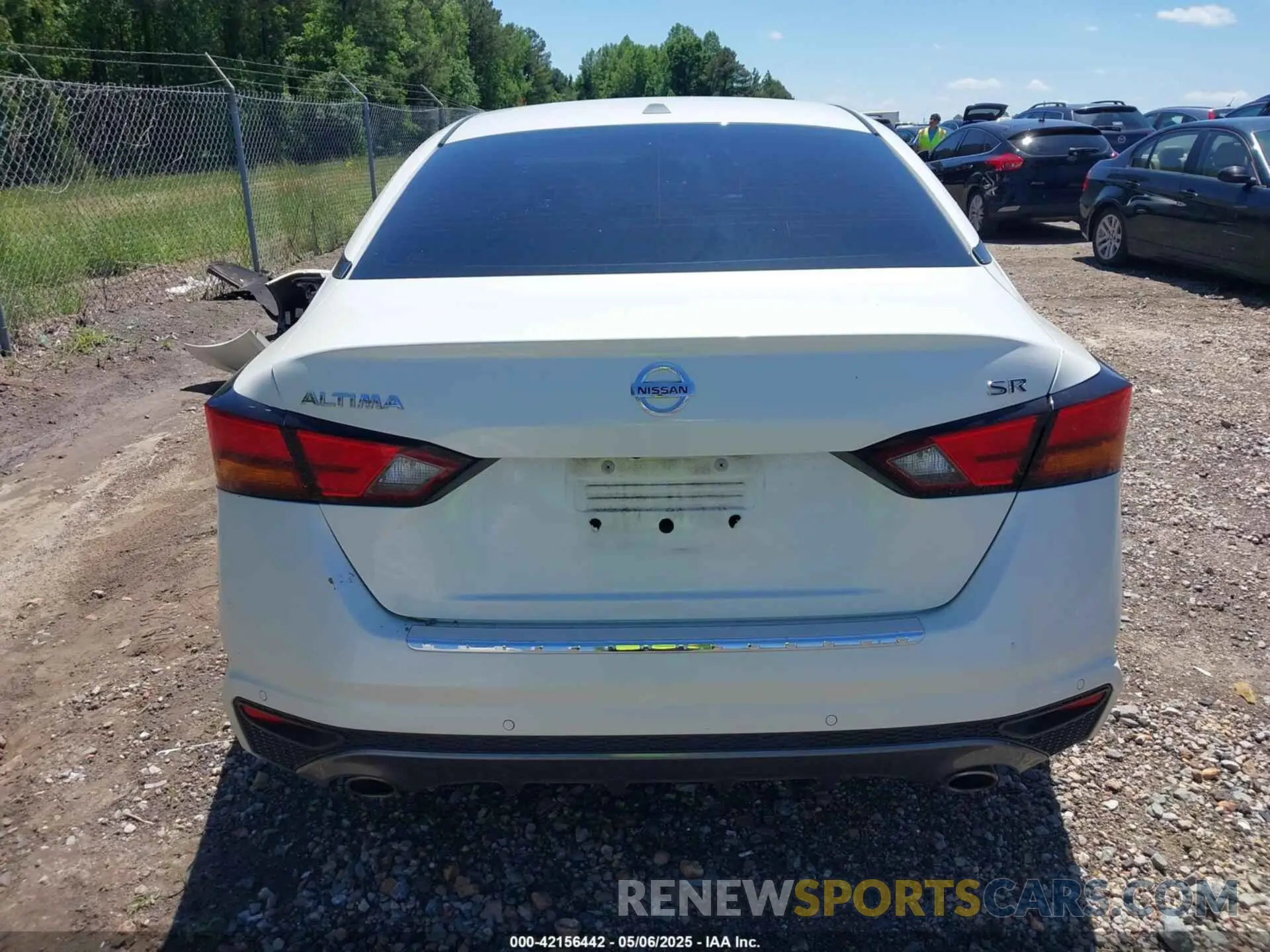17 Photograph of a damaged car 1N4BL4CV5LC256447 NISSAN ALTIMA 2020