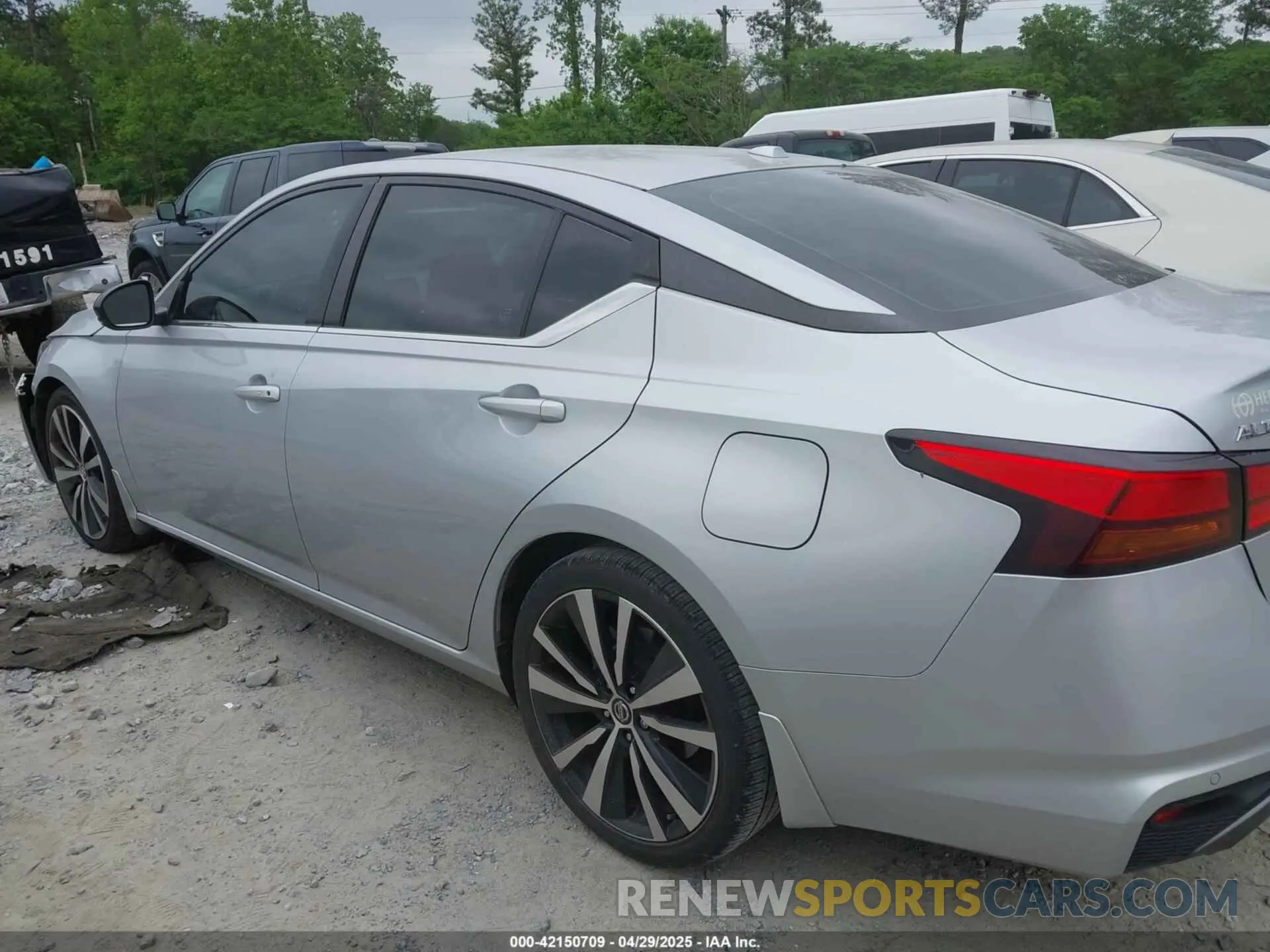 14 Photograph of a damaged car 1N4BL4CV5LN301259 NISSAN ALTIMA 2020