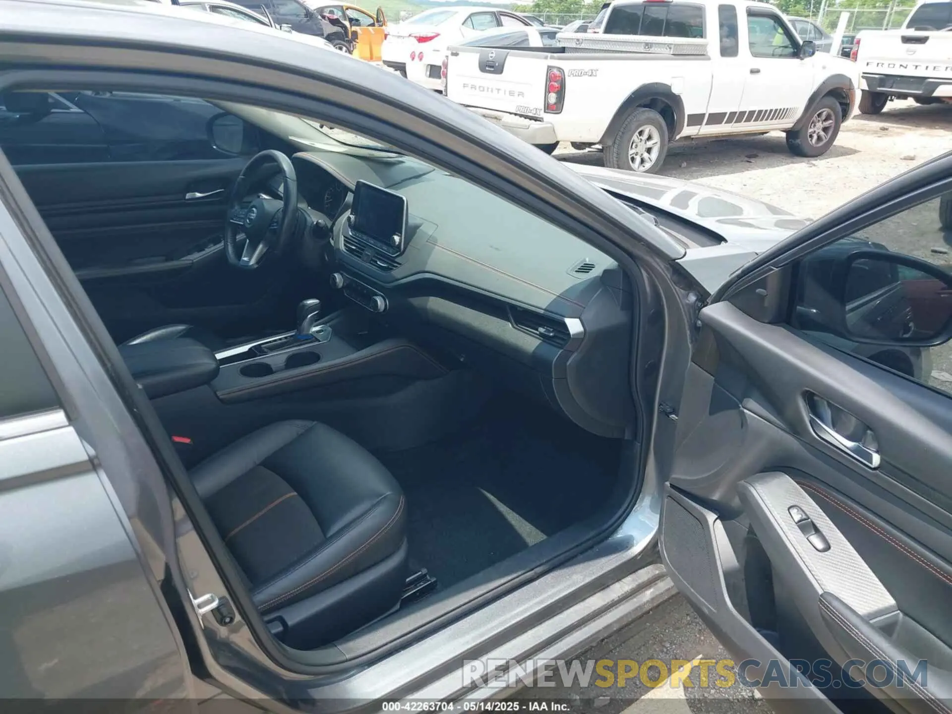 5 Photograph of a damaged car 1N4BL4CV6LC112163 NISSAN ALTIMA 2020