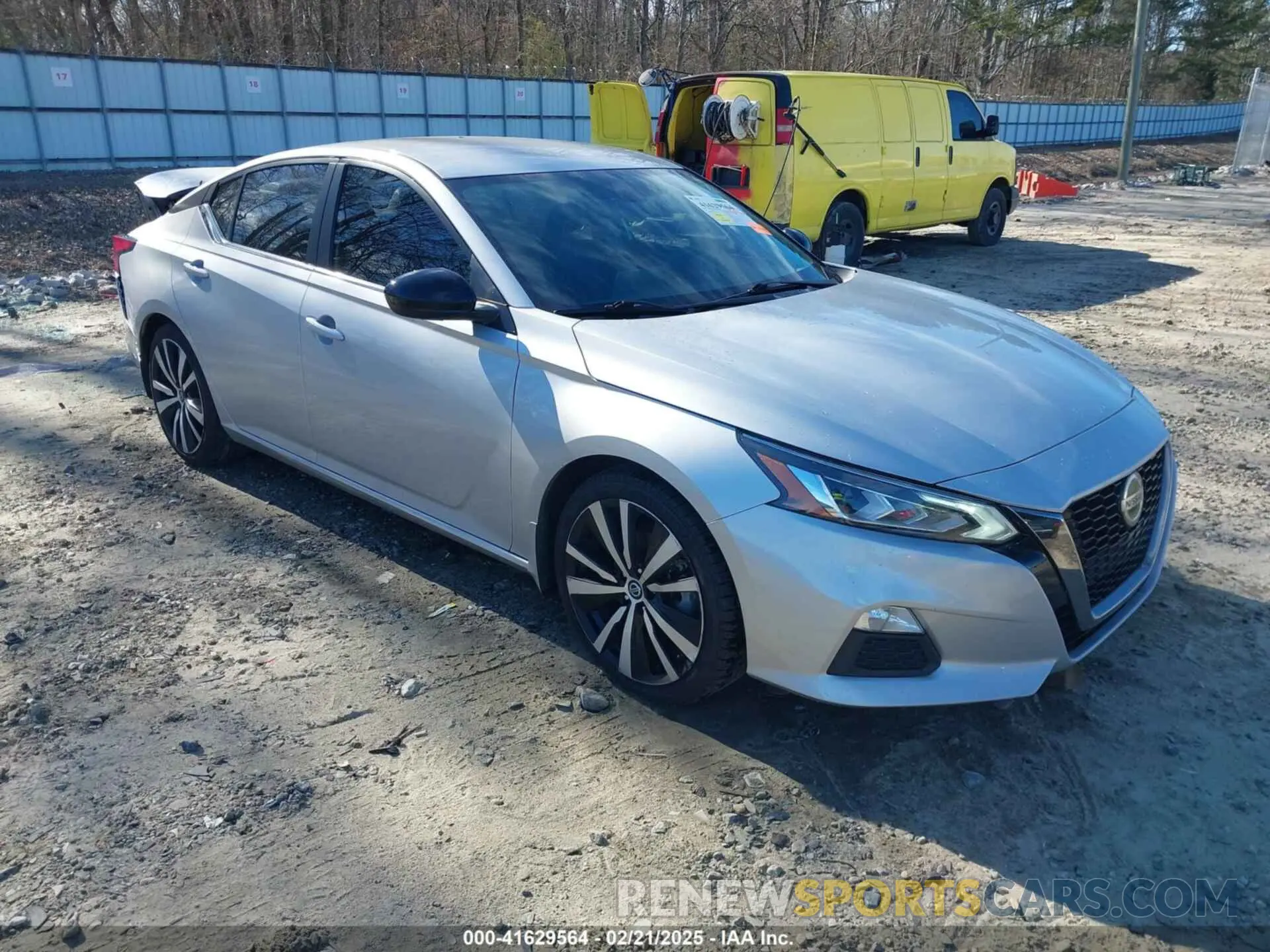 1 Photograph of a damaged car 1N4BL4CV6LC166014 NISSAN ALTIMA 2020