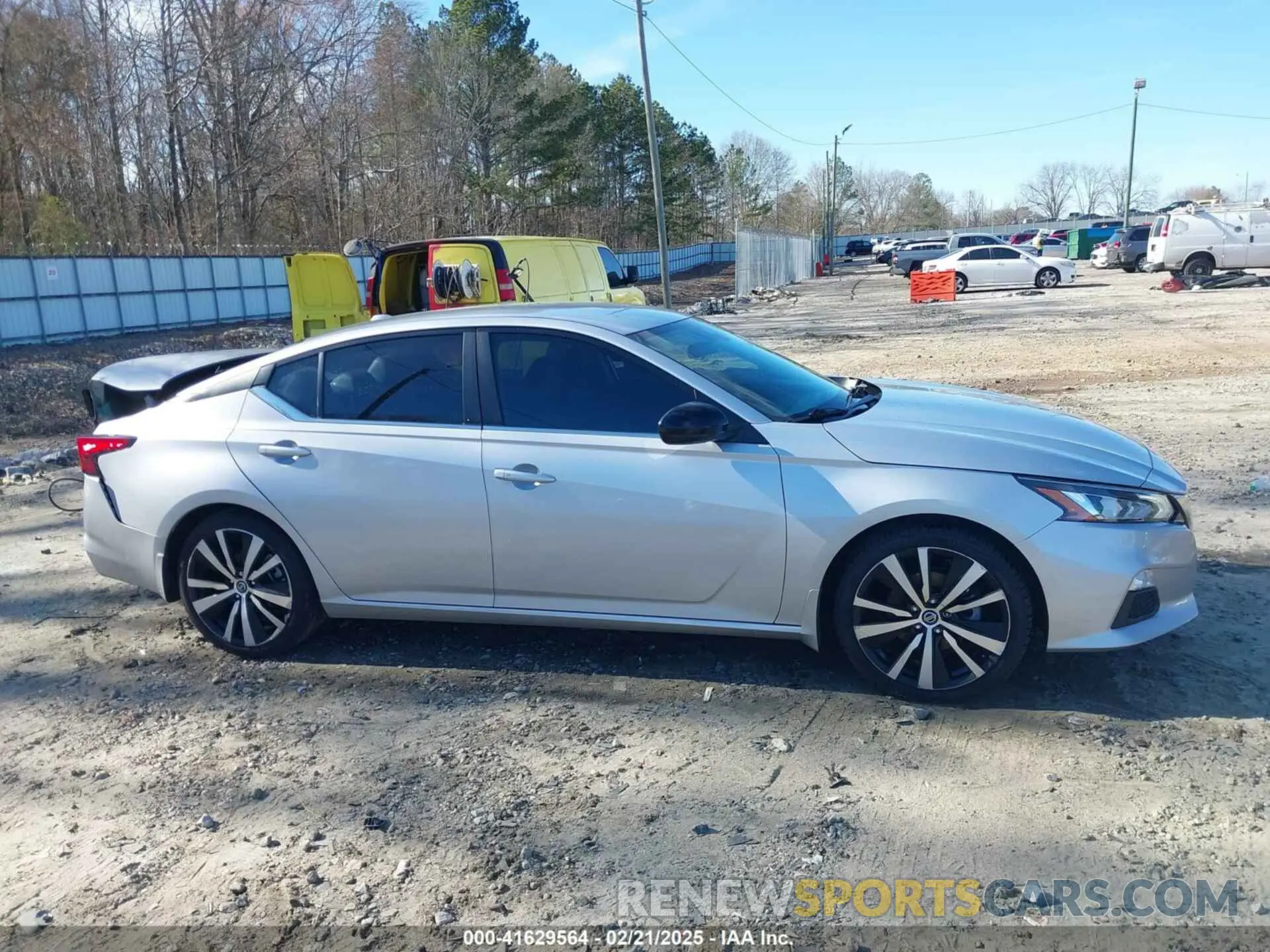 13 Photograph of a damaged car 1N4BL4CV6LC166014 NISSAN ALTIMA 2020