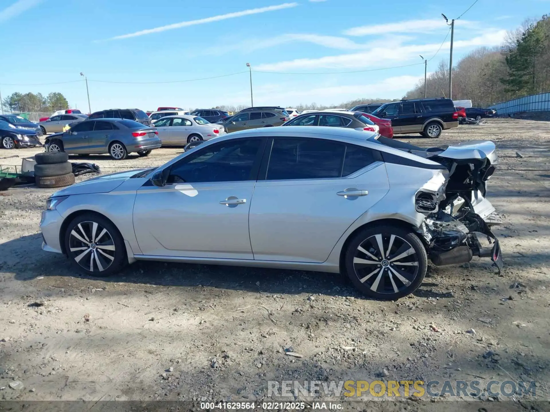 14 Photograph of a damaged car 1N4BL4CV6LC166014 NISSAN ALTIMA 2020