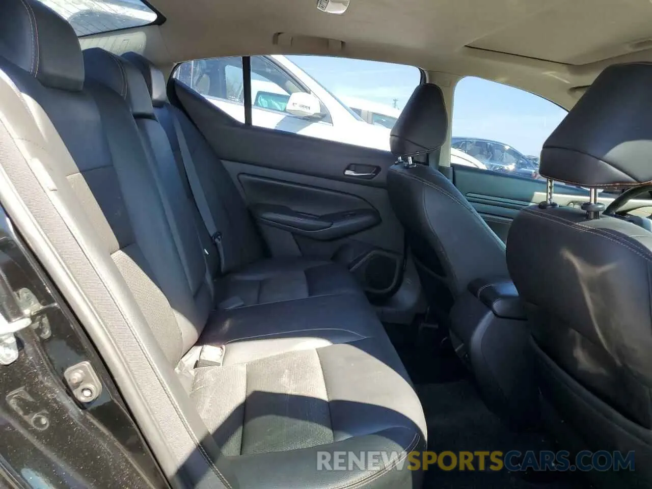 10 Photograph of a damaged car 1N4BL4CV6LC201151 NISSAN ALTIMA 2020