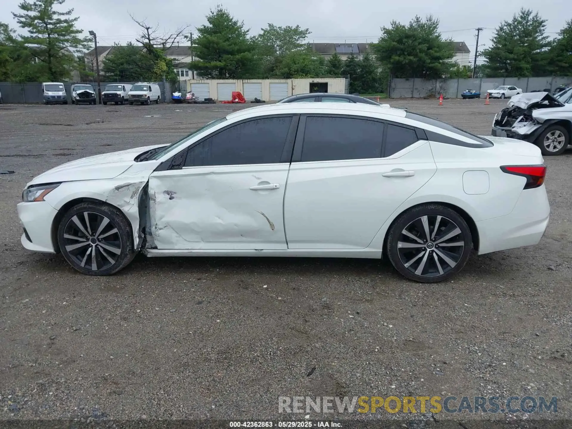 14 Photograph of a damaged car 1N4BL4CV6LC222663 NISSAN ALTIMA 2020