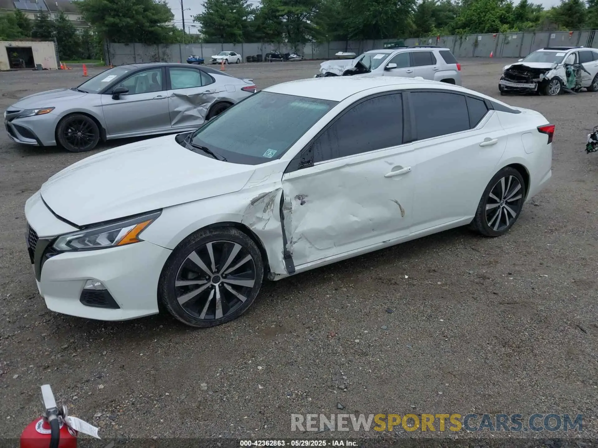 2 Photograph of a damaged car 1N4BL4CV6LC222663 NISSAN ALTIMA 2020