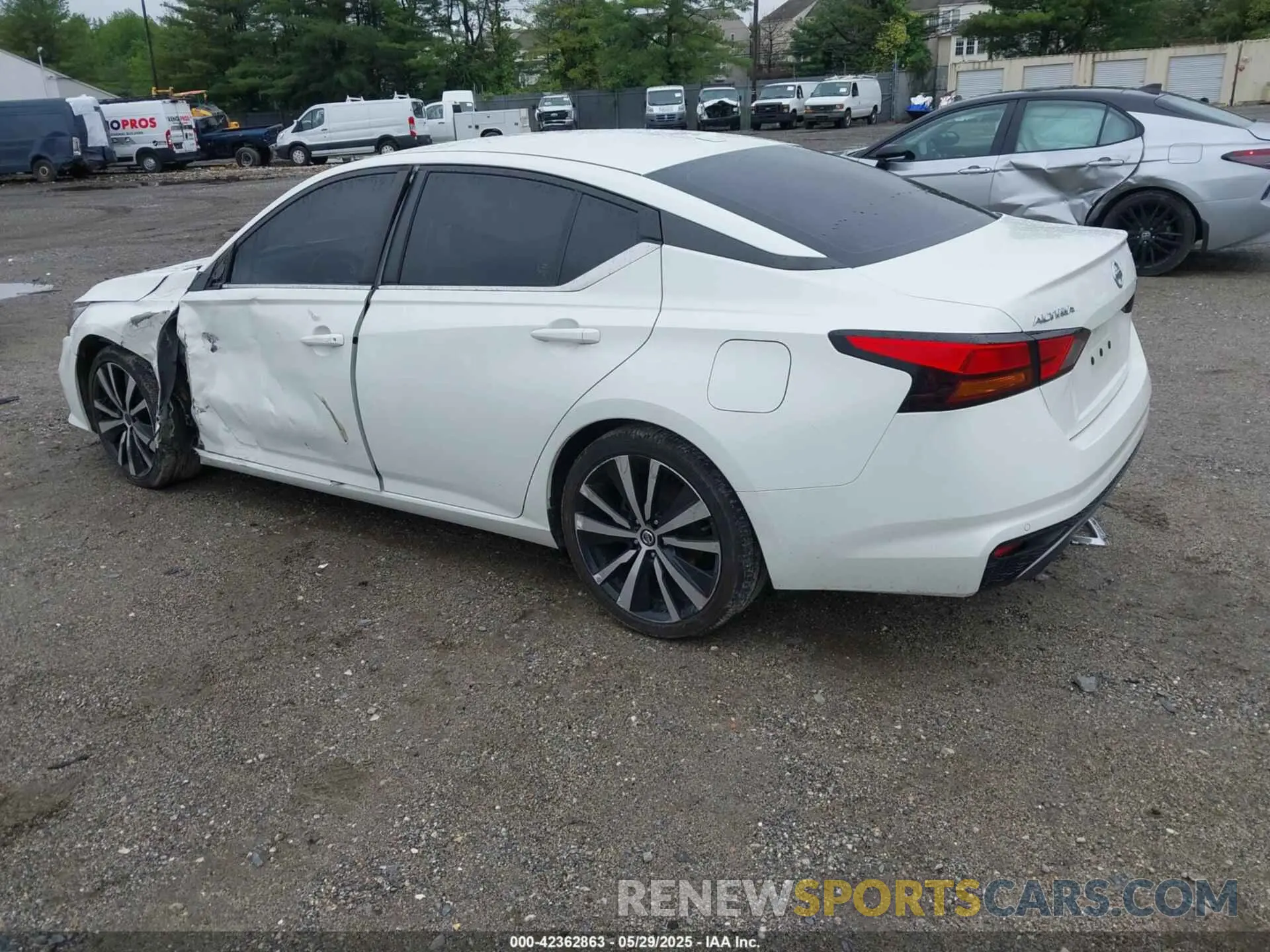 3 Photograph of a damaged car 1N4BL4CV6LC222663 NISSAN ALTIMA 2020