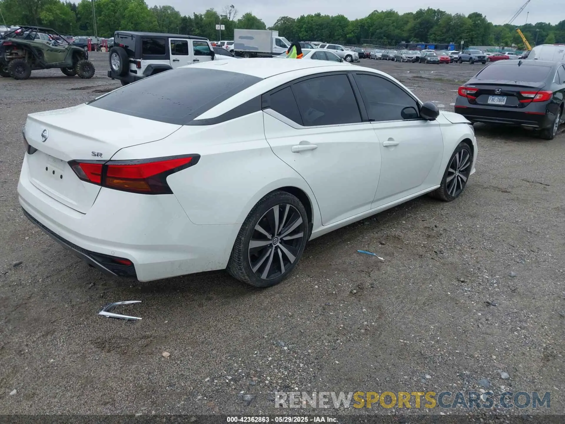 4 Photograph of a damaged car 1N4BL4CV6LC222663 NISSAN ALTIMA 2020