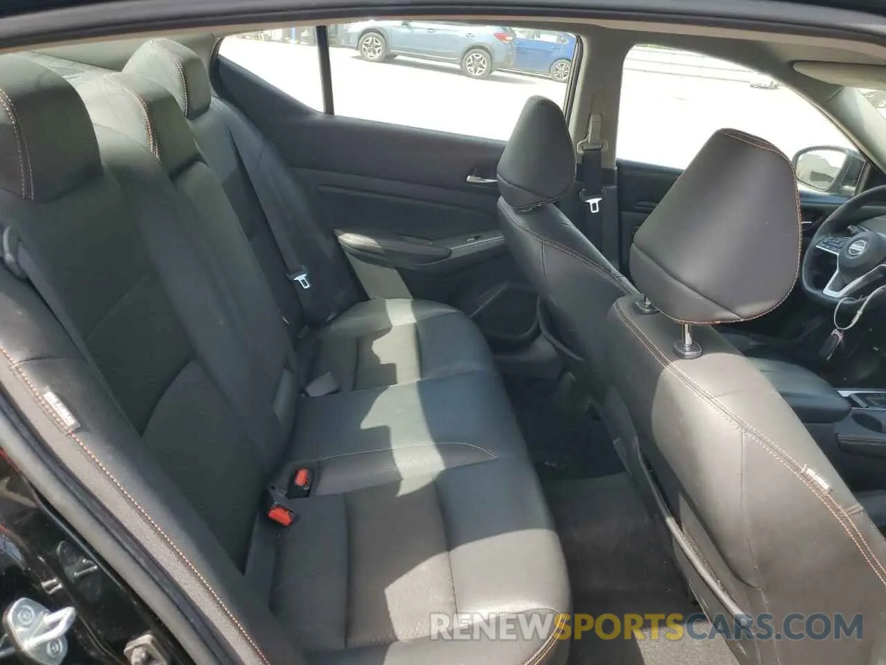 10 Photograph of a damaged car 1N4BL4CV6LC234165 NISSAN ALTIMA 2020