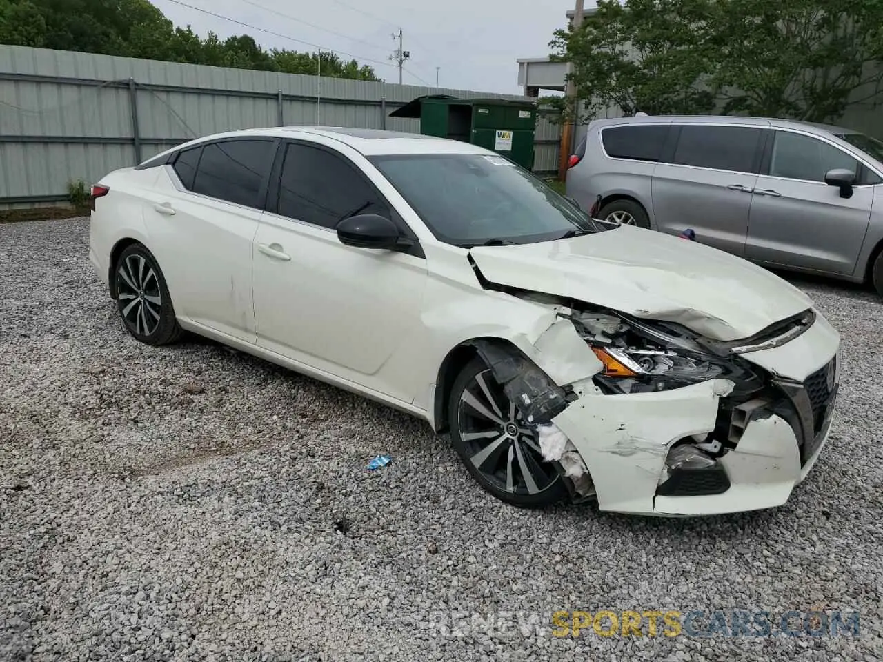 4 Photograph of a damaged car 1N4BL4CV7LC121700 NISSAN ALTIMA 2020