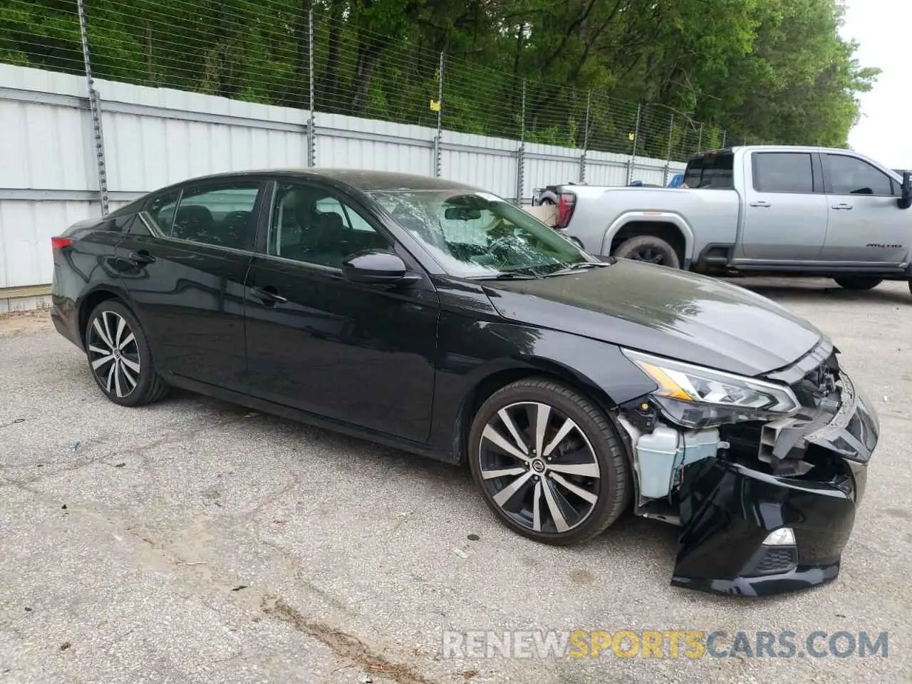 4 Photograph of a damaged car 1N4BL4CV7LC217245 NISSAN ALTIMA 2020