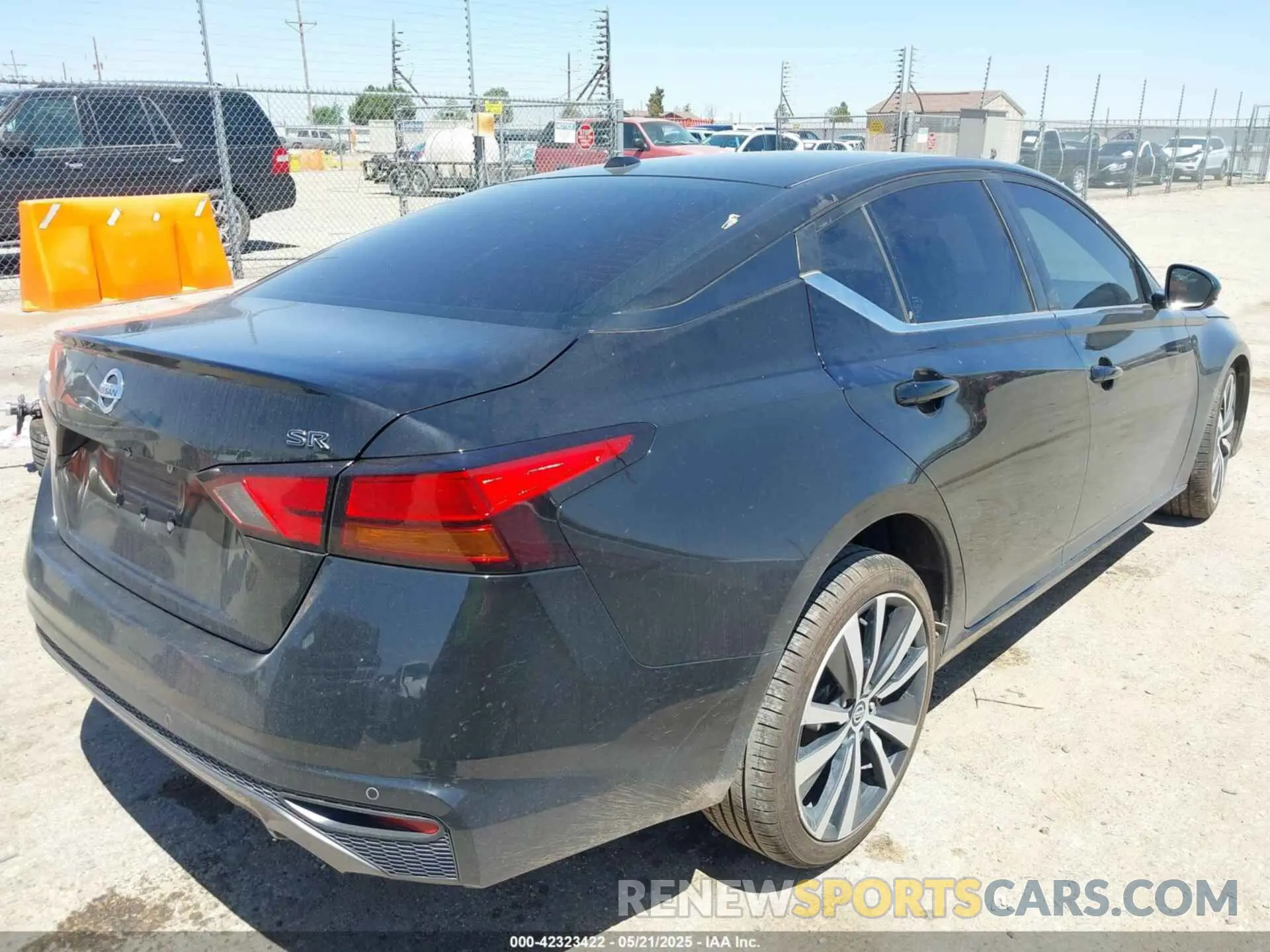 4 Фотография поврежденного автомобиля 1N4BL4CV7LN301490 NISSAN ALTIMA 2020