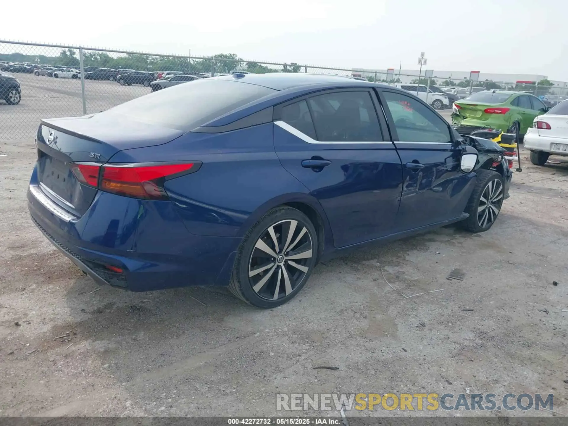 4 Photograph of a damaged car 1N4BL4CV7LN319018 NISSAN ALTIMA 2020