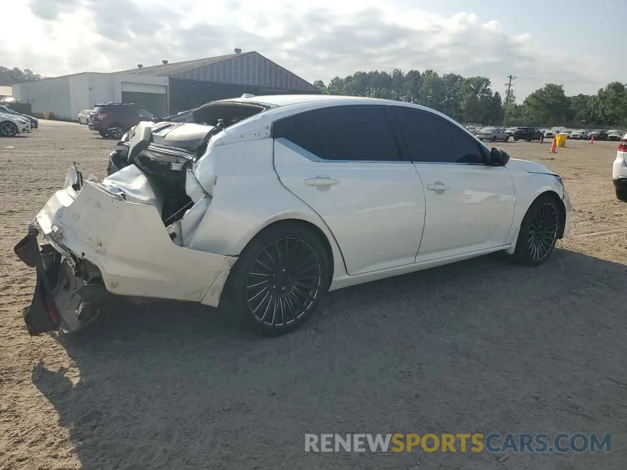 3 Фотография поврежденного автомобиля 1N4BL4CV8LC123357 NISSAN ALTIMA 2020