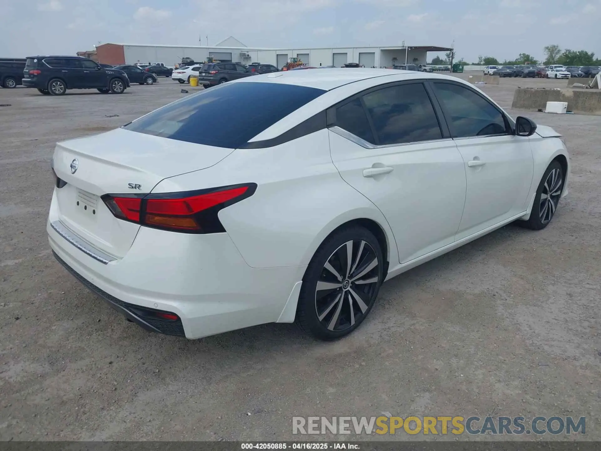 4 Фотография поврежденного автомобиля 1N4BL4CV8LC275140 NISSAN ALTIMA 2020