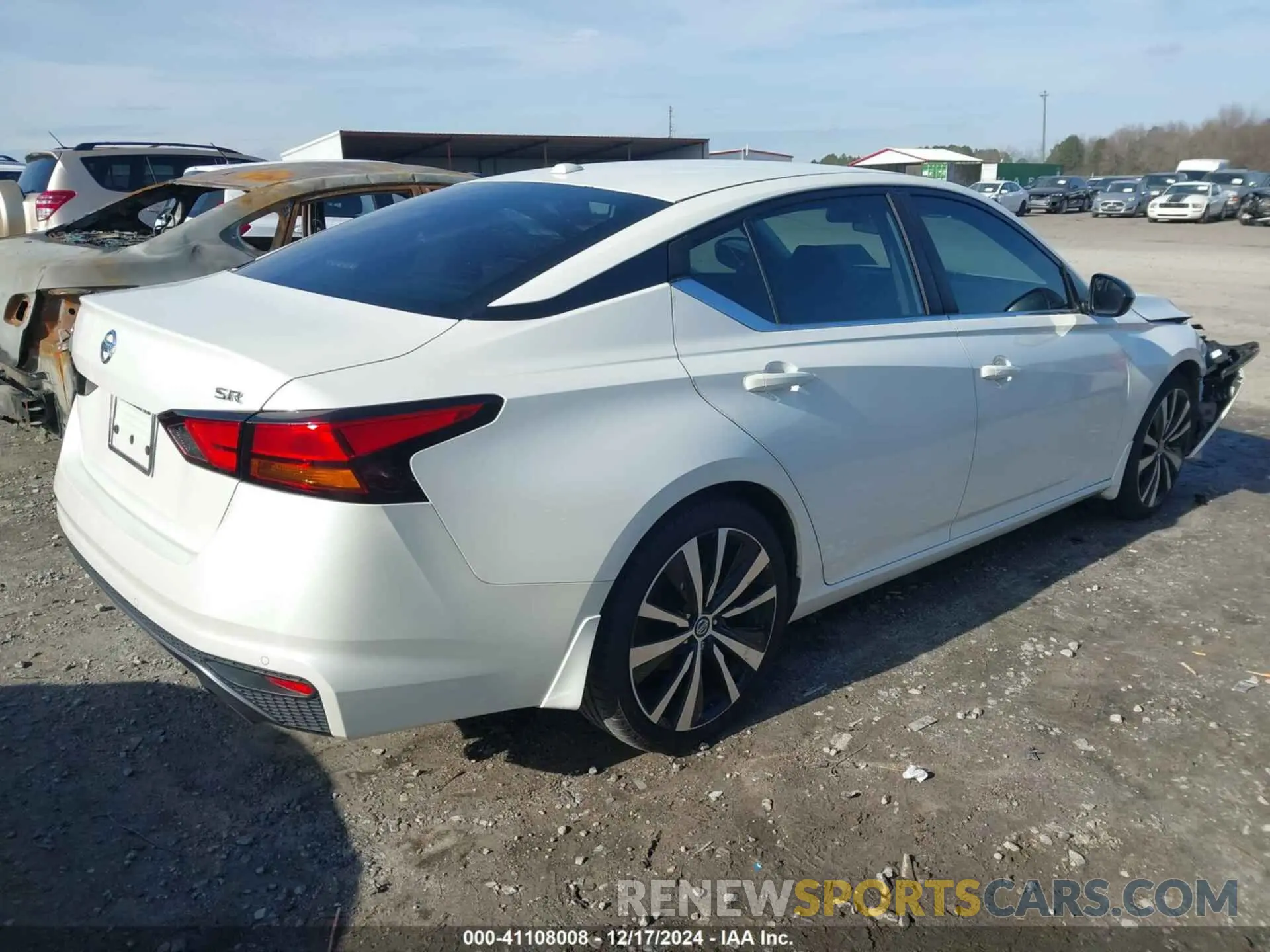 4 Фотография поврежденного автомобиля 1N4BL4CV9LC221698 NISSAN ALTIMA 2020