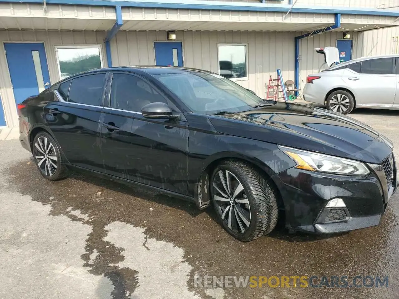 4 Photograph of a damaged car 1N4BL4CV9LC277303 NISSAN ALTIMA 2020