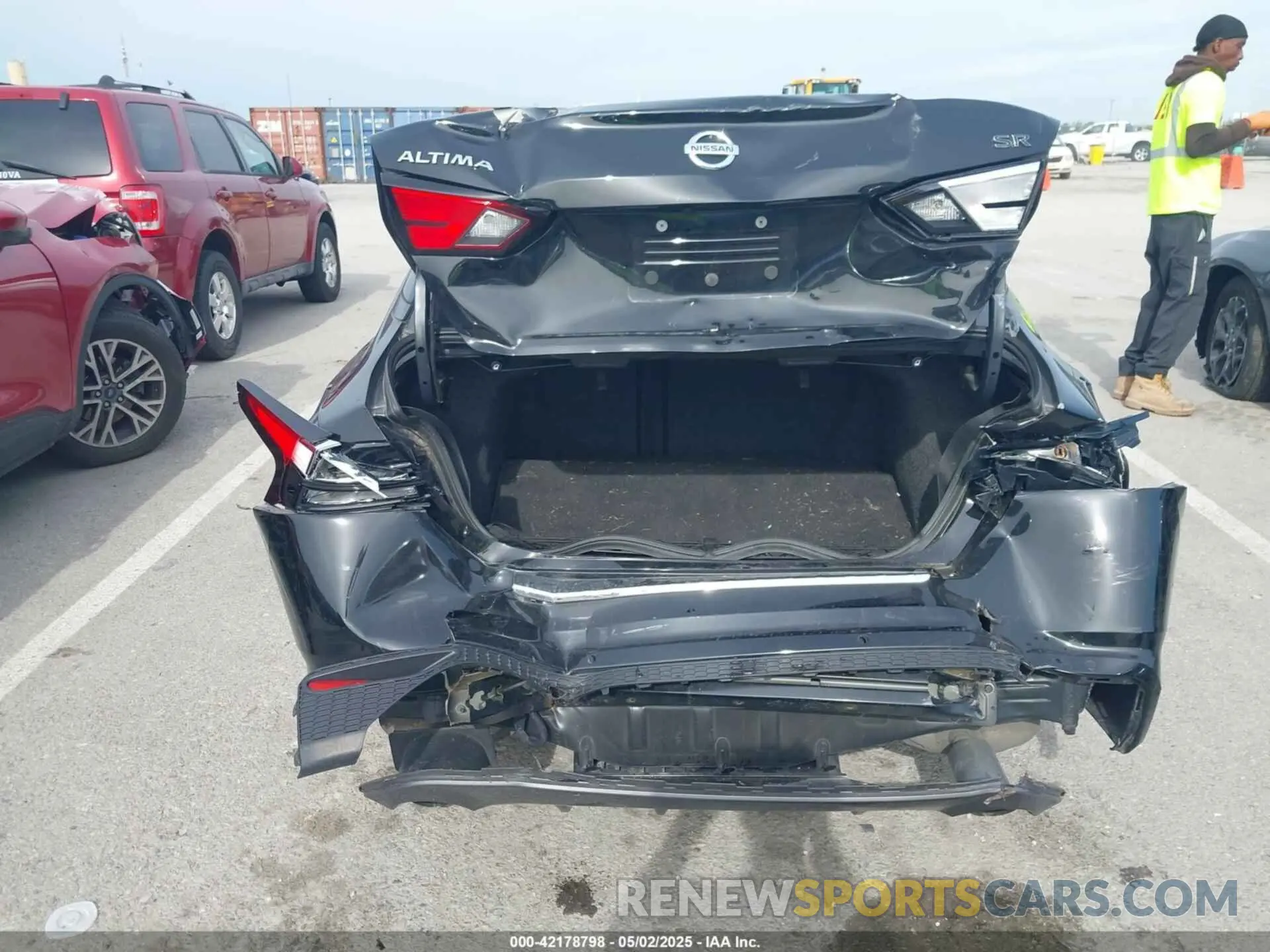 6 Photograph of a damaged car 1N4BL4CV9LC282730 NISSAN ALTIMA 2020
