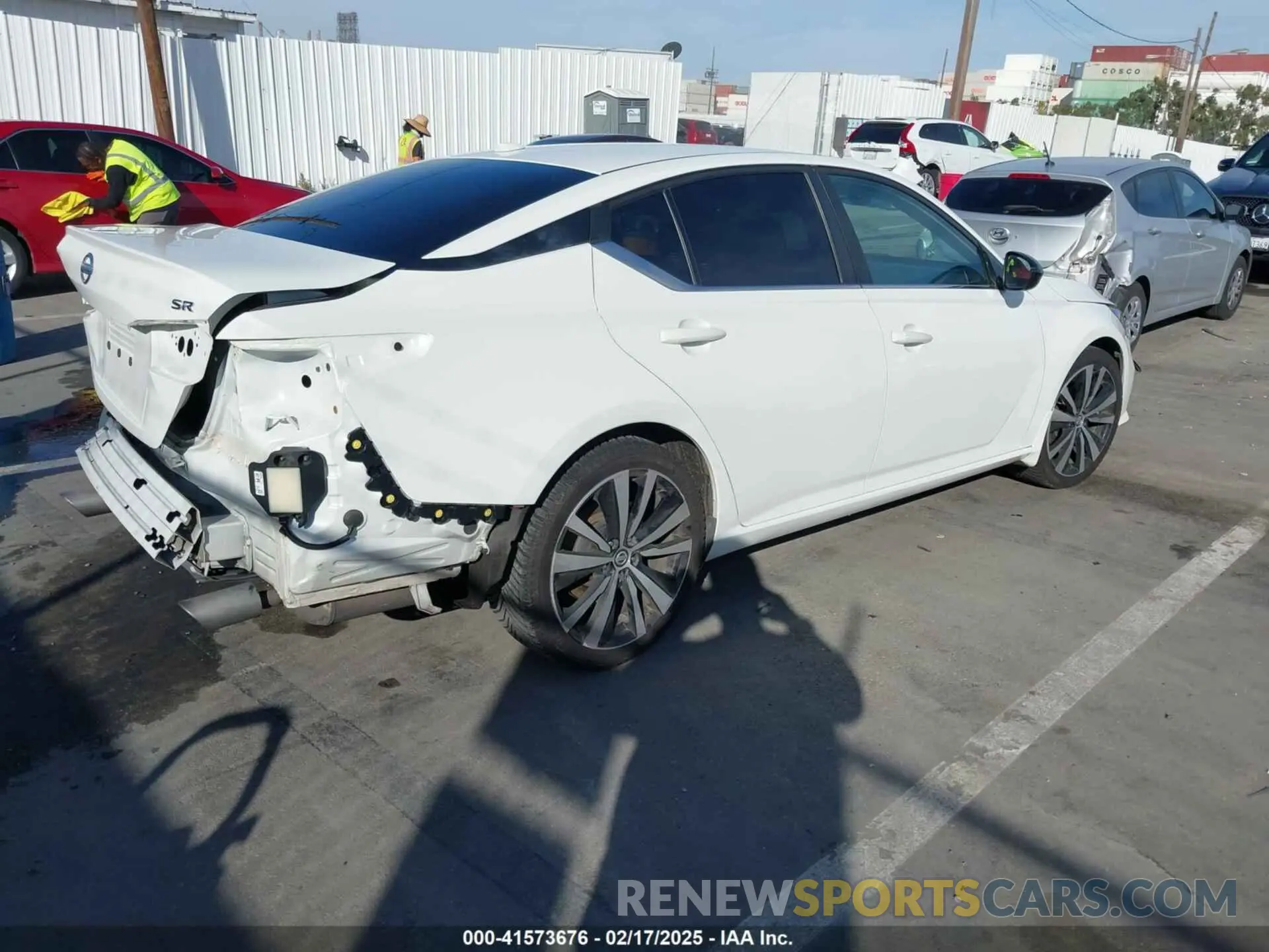4 Photograph of a damaged car 1N4BL4CV9LN313690 NISSAN ALTIMA 2020