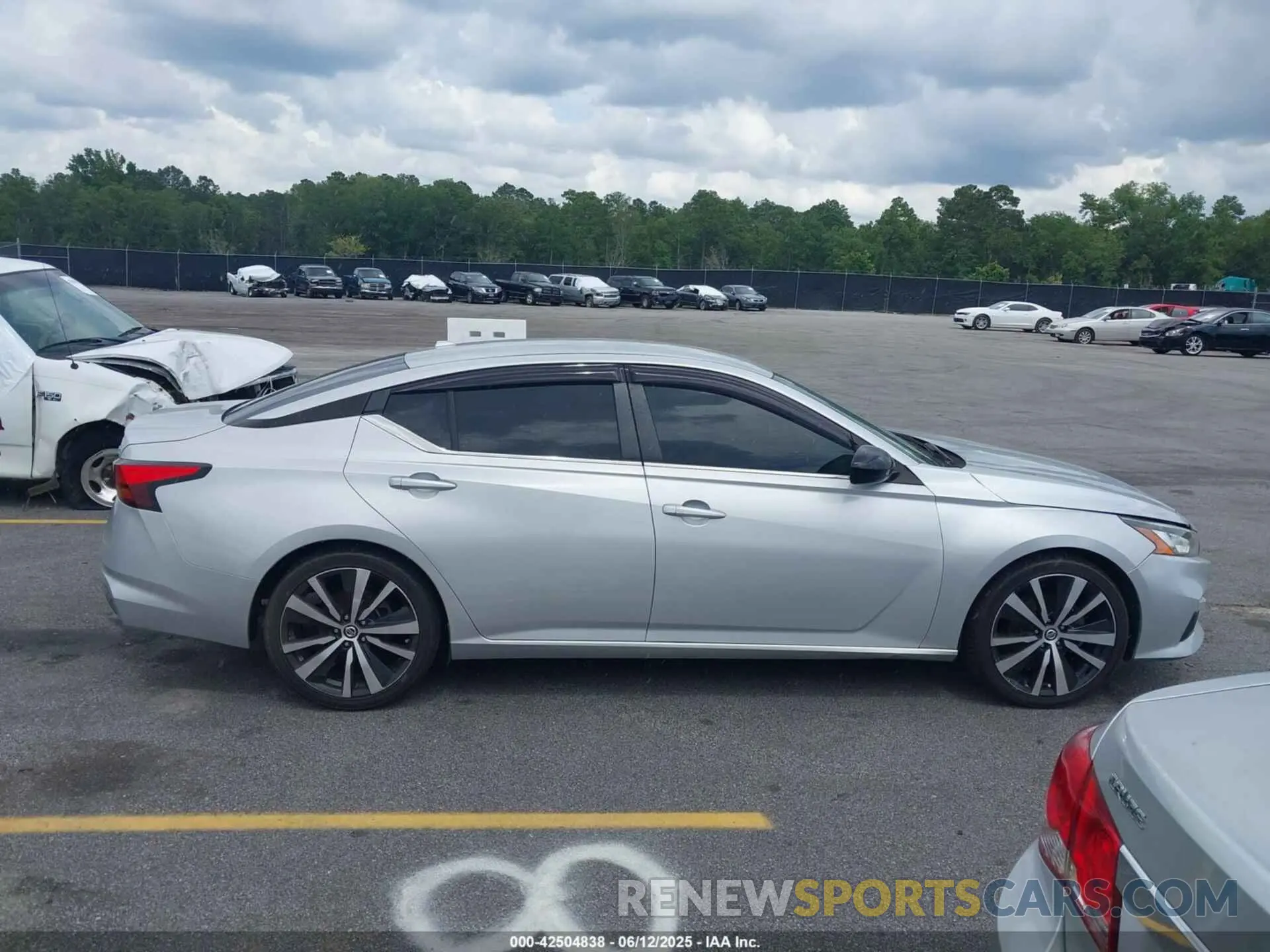13 Photograph of a damaged car 1N4BL4CVXLC130195 NISSAN ALTIMA 2020
