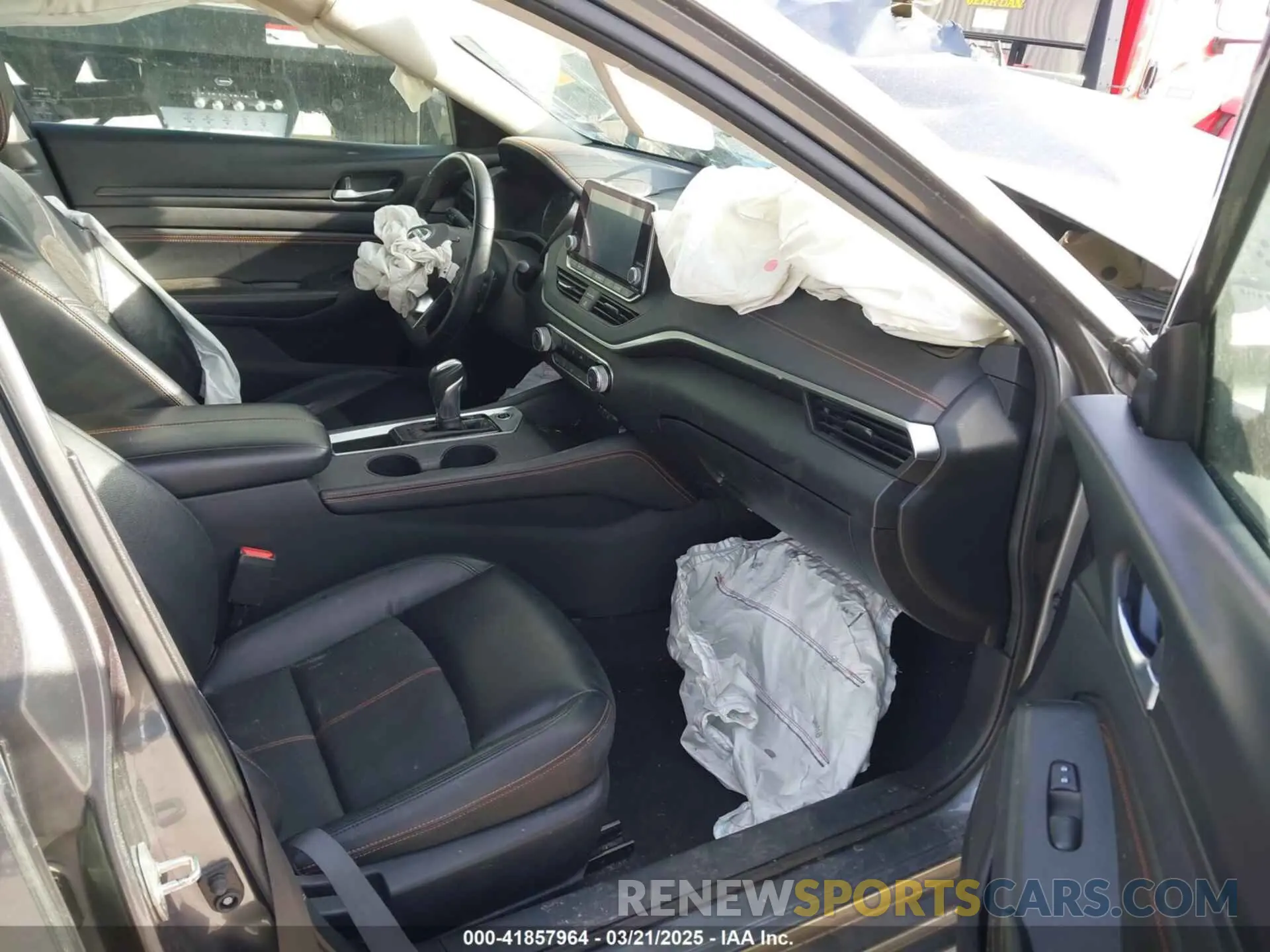 5 Photograph of a damaged car 1N4BL4CVXLC167148 NISSAN ALTIMA 2020