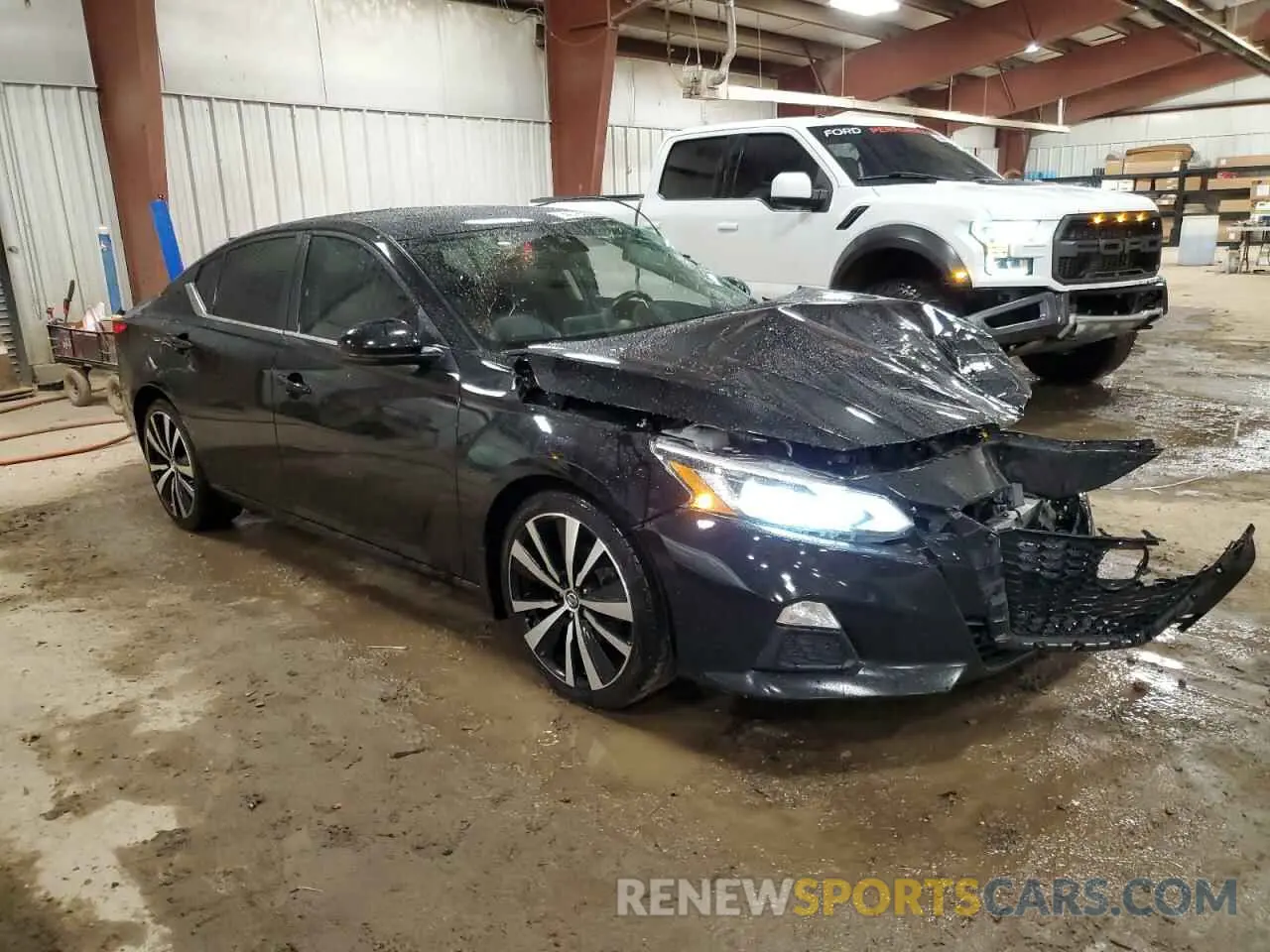 4 Photograph of a damaged car 1N4BL4CVXLN307235 NISSAN ALTIMA 2020