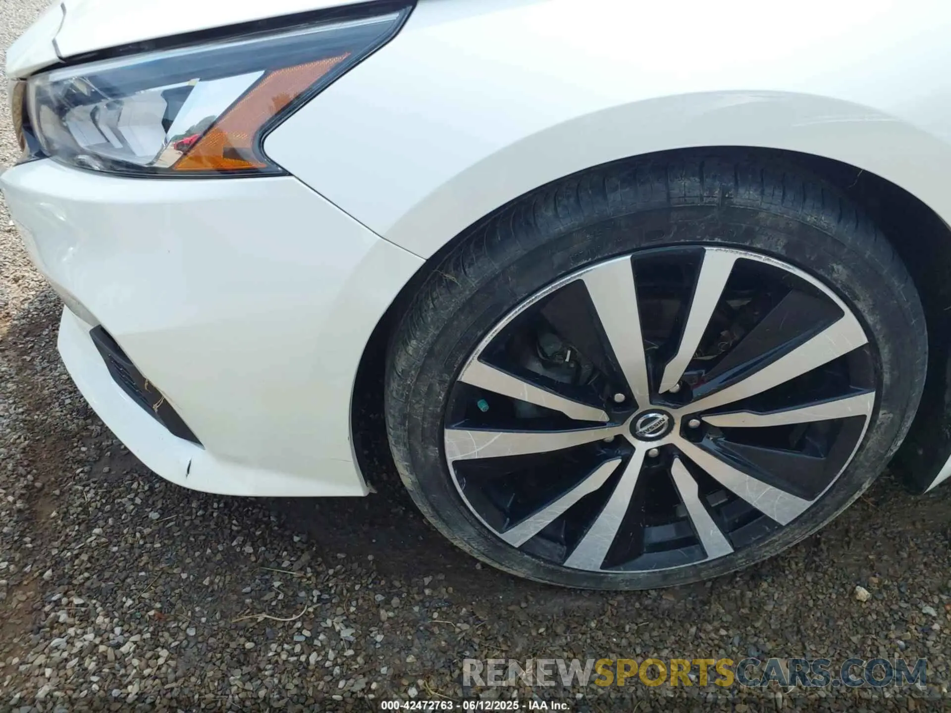 17 Photograph of a damaged car 1N4BL4CW0LC101801 NISSAN ALTIMA 2020