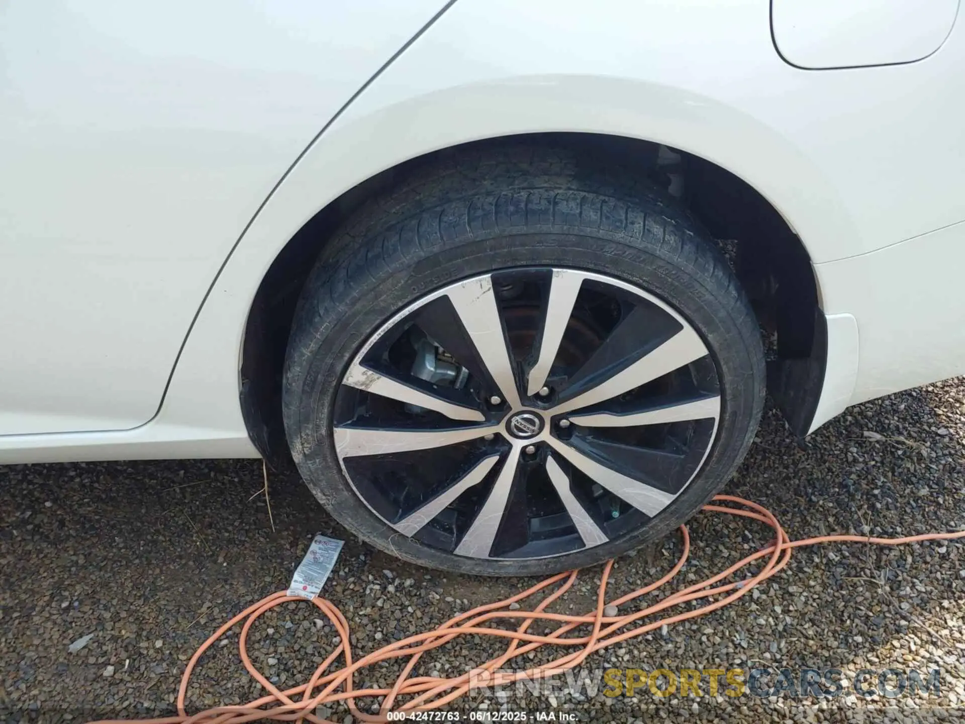 18 Photograph of a damaged car 1N4BL4CW0LC101801 NISSAN ALTIMA 2020