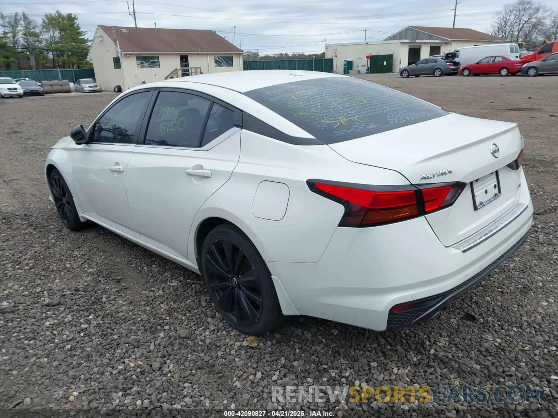 3 Фотография поврежденного автомобиля 1N4BL4CW1LC120468 NISSAN ALTIMA 2020