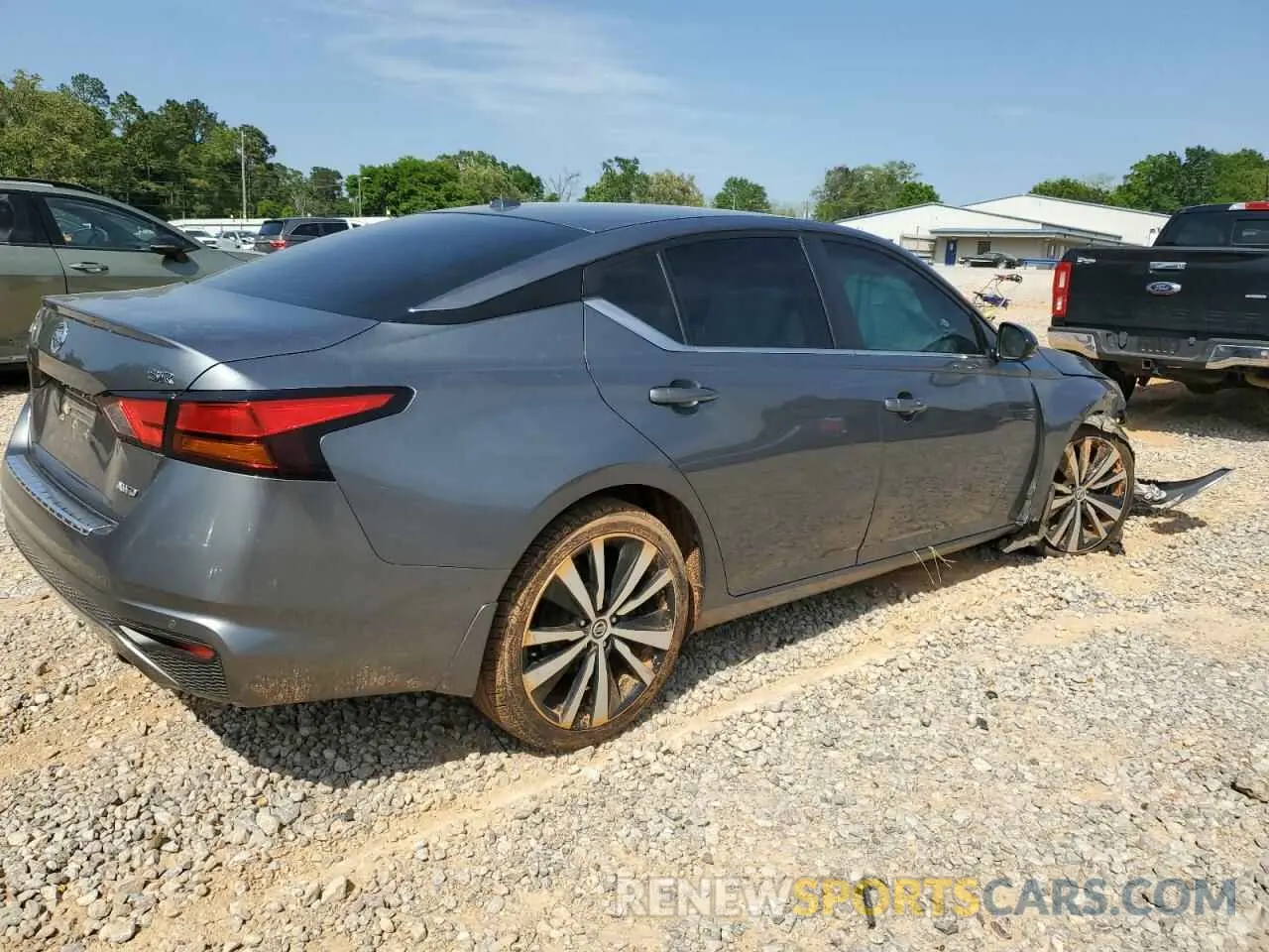3 Photograph of a damaged car 1N4BL4CW4LC102367 NISSAN ALTIMA 2020