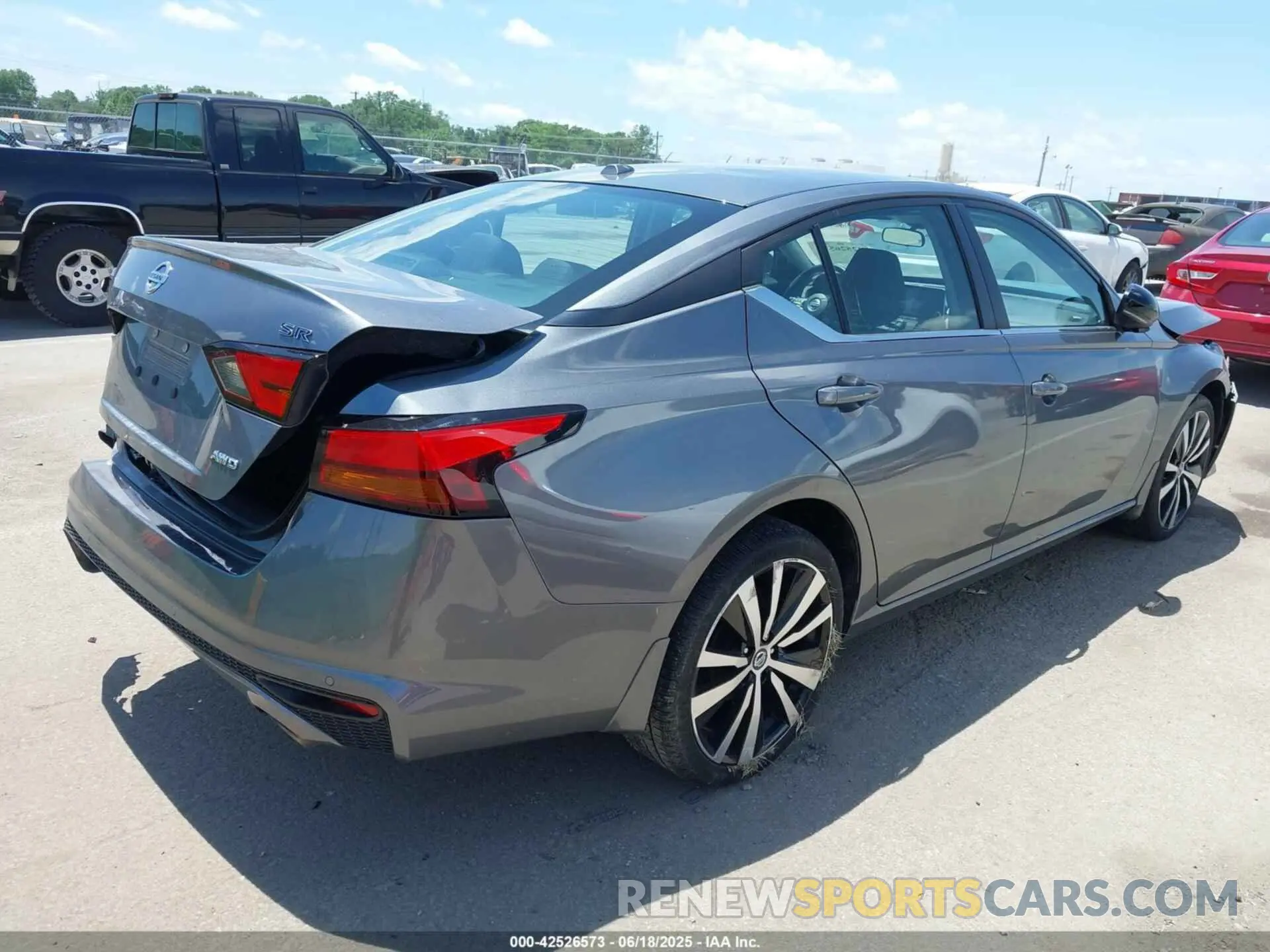 4 Photograph of a damaged car 1N4BL4CW4LC172791 NISSAN ALTIMA 2020