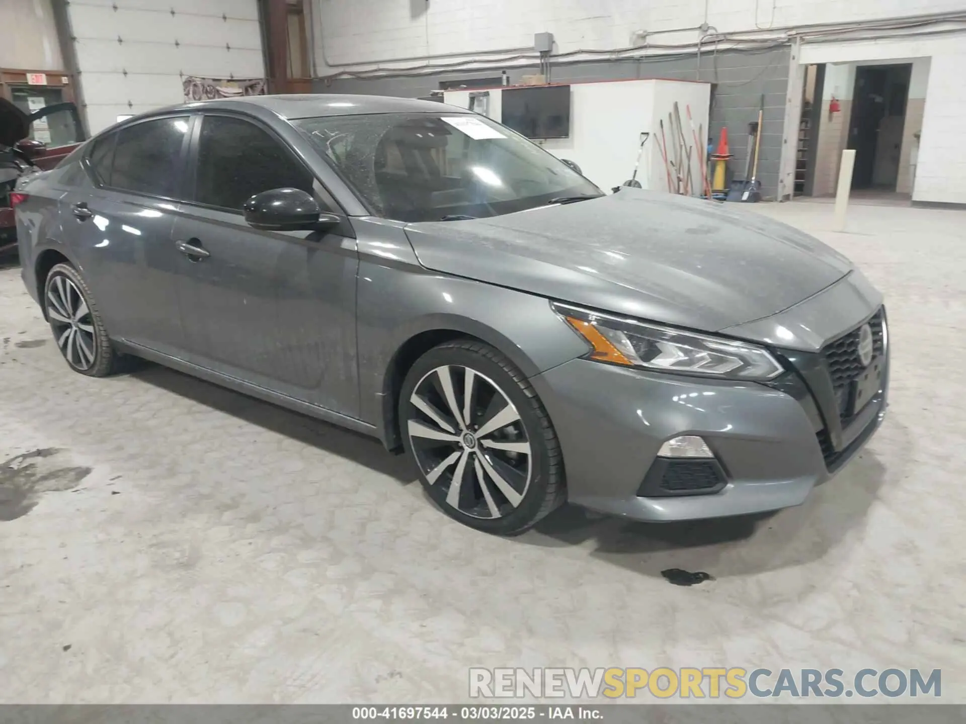 1 Фотография поврежденного автомобиля 1N4BL4CW4LN322967 NISSAN ALTIMA 2020