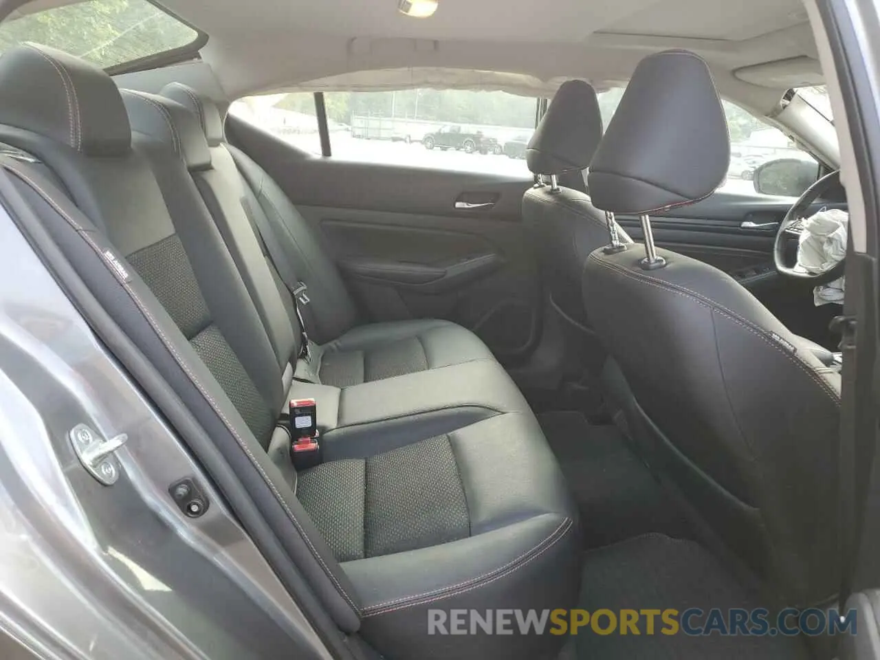 10 Photograph of a damaged car 1N4BL4CW5LC247059 NISSAN ALTIMA 2020