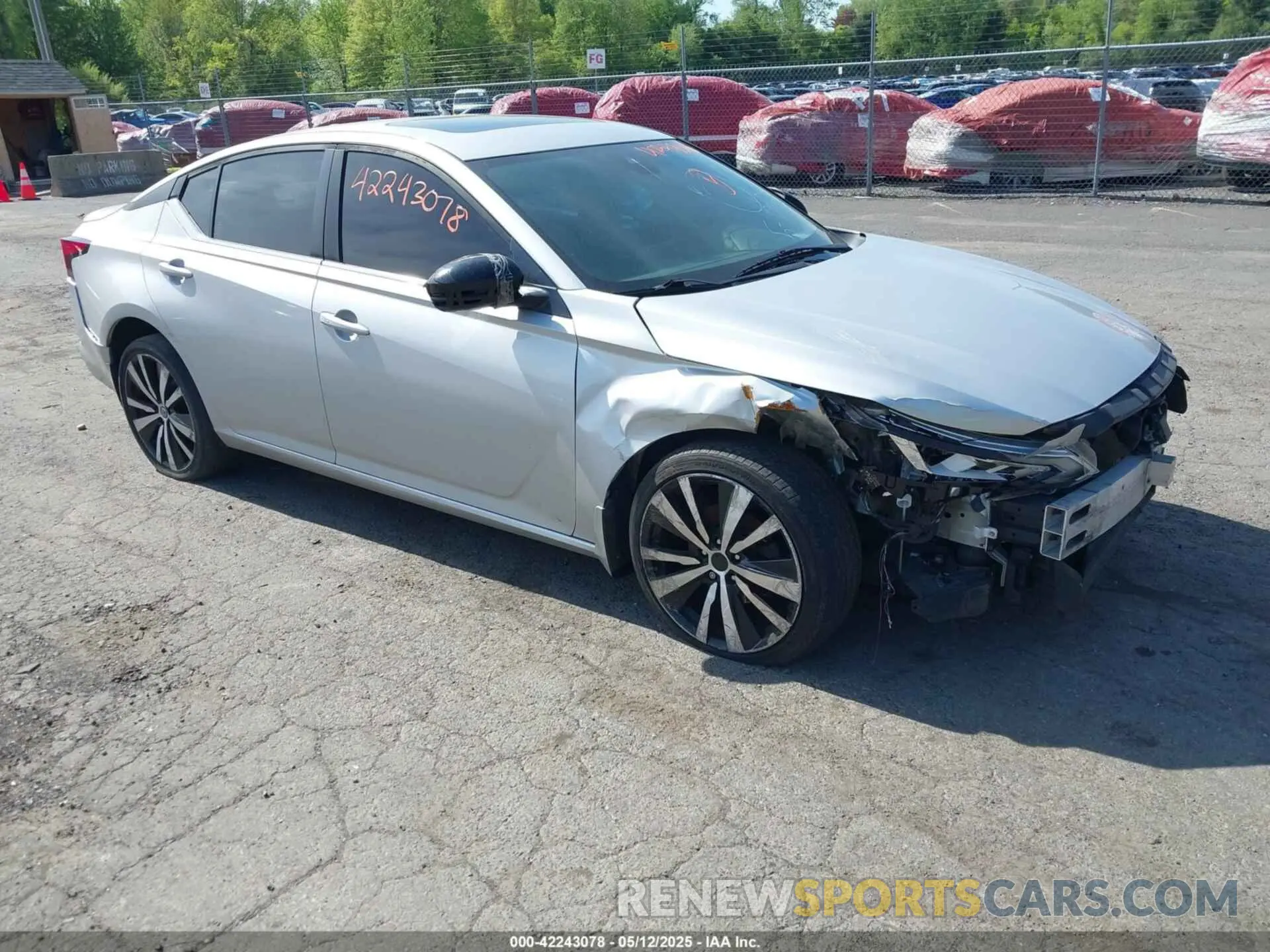 1 Фотография поврежденного автомобиля 1N4BL4CW8LC137493 NISSAN ALTIMA 2020