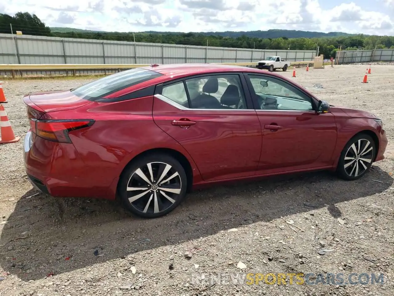 3 Photograph of a damaged car 1N4BL4CWXLC261037 NISSAN ALTIMA 2020