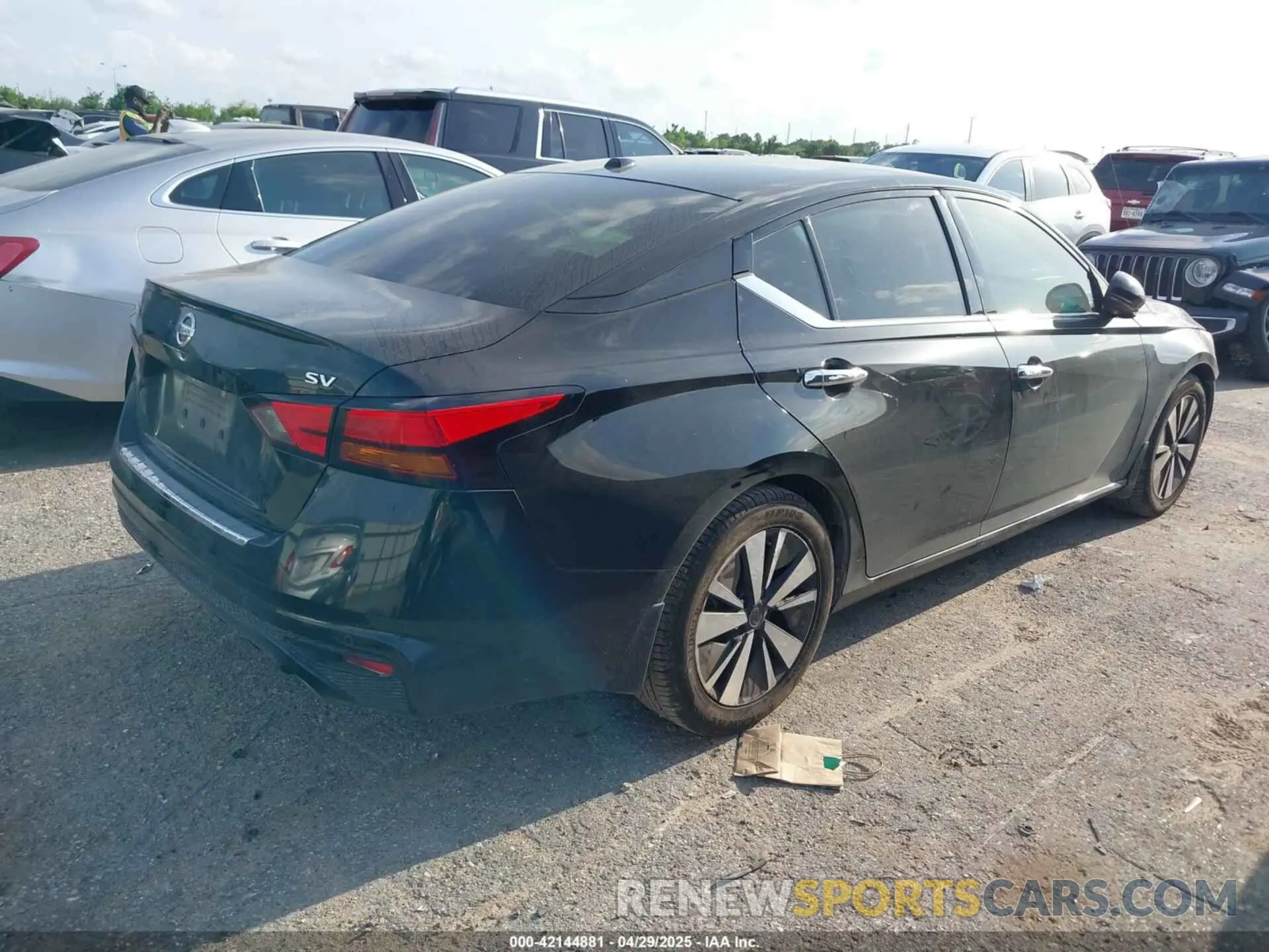 4 Фотография поврежденного автомобиля 1N4BL4DV7LC256593 NISSAN ALTIMA 2020