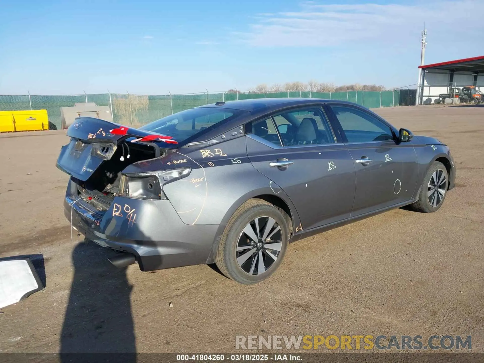 4 Photograph of a damaged car 1N4BL4DW2LC222134 NISSAN ALTIMA 2020