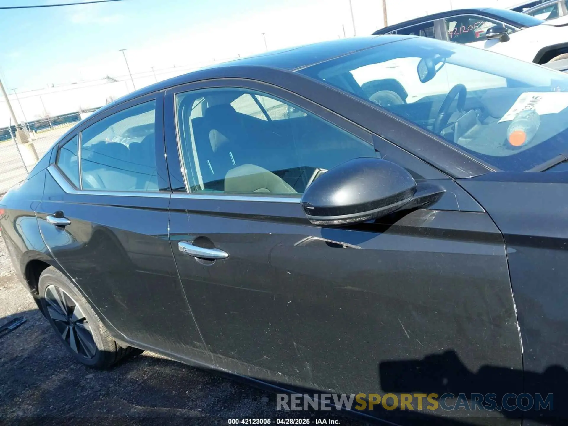 13 Photograph of a damaged car 1N4BL4DW5LN300300 NISSAN ALTIMA 2020