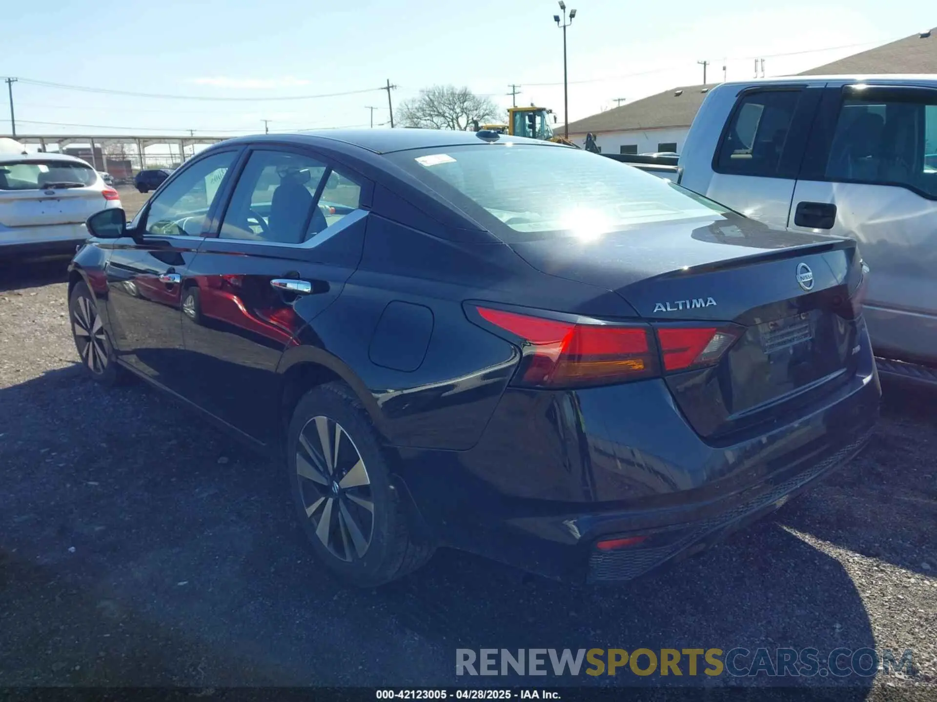 3 Photograph of a damaged car 1N4BL4DW5LN300300 NISSAN ALTIMA 2020
