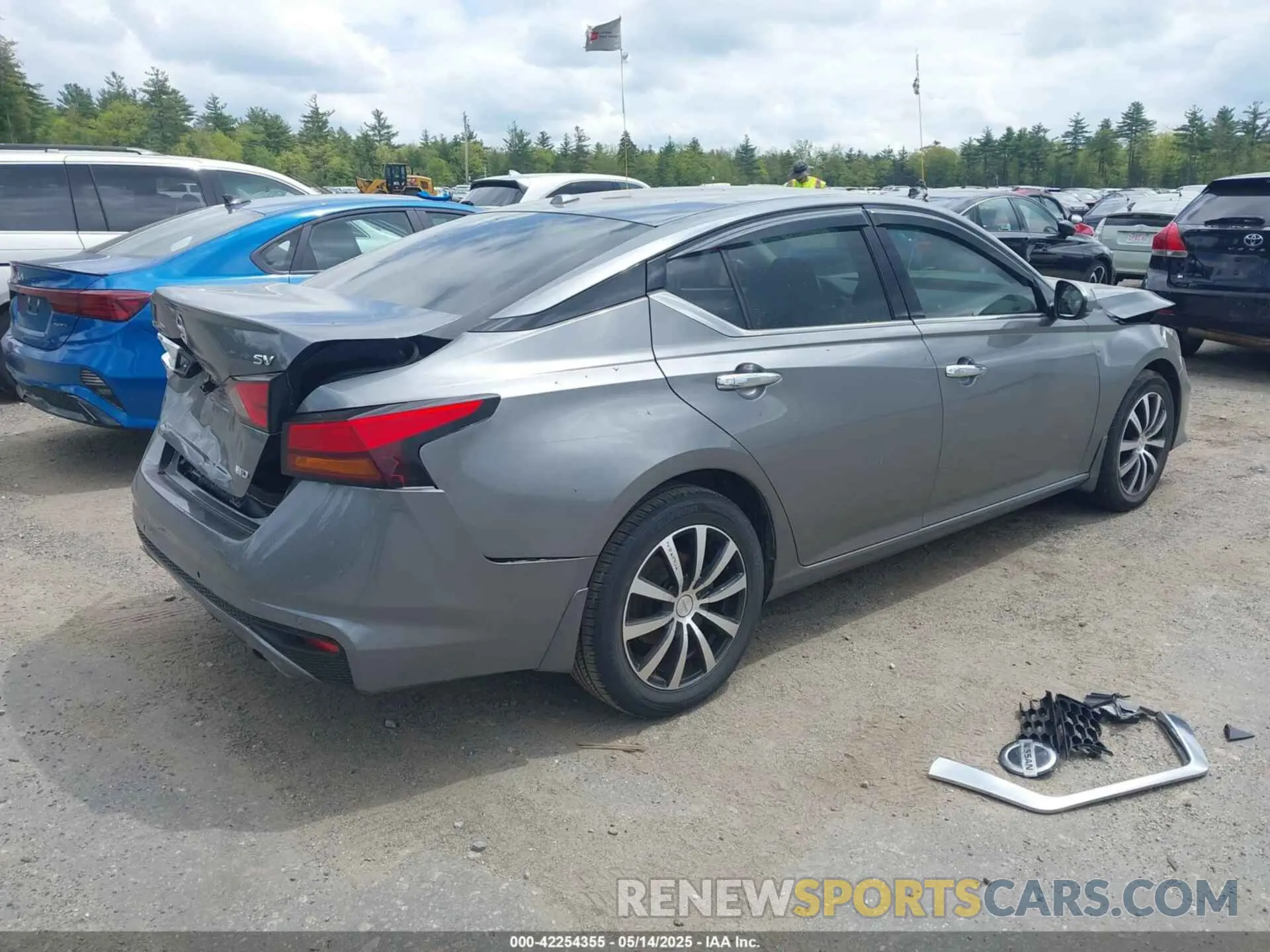 4 Фотография поврежденного автомобиля 1N4BL4DW7LC228558 NISSAN ALTIMA 2020